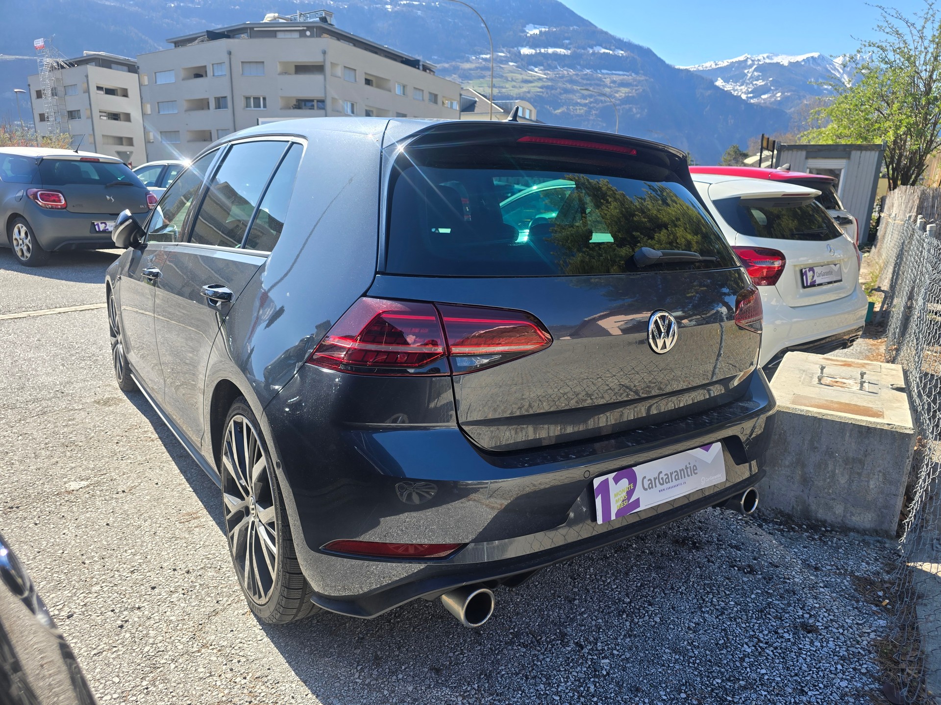 VW Golf 2.0 TSI GTI Performance DSG-image-2