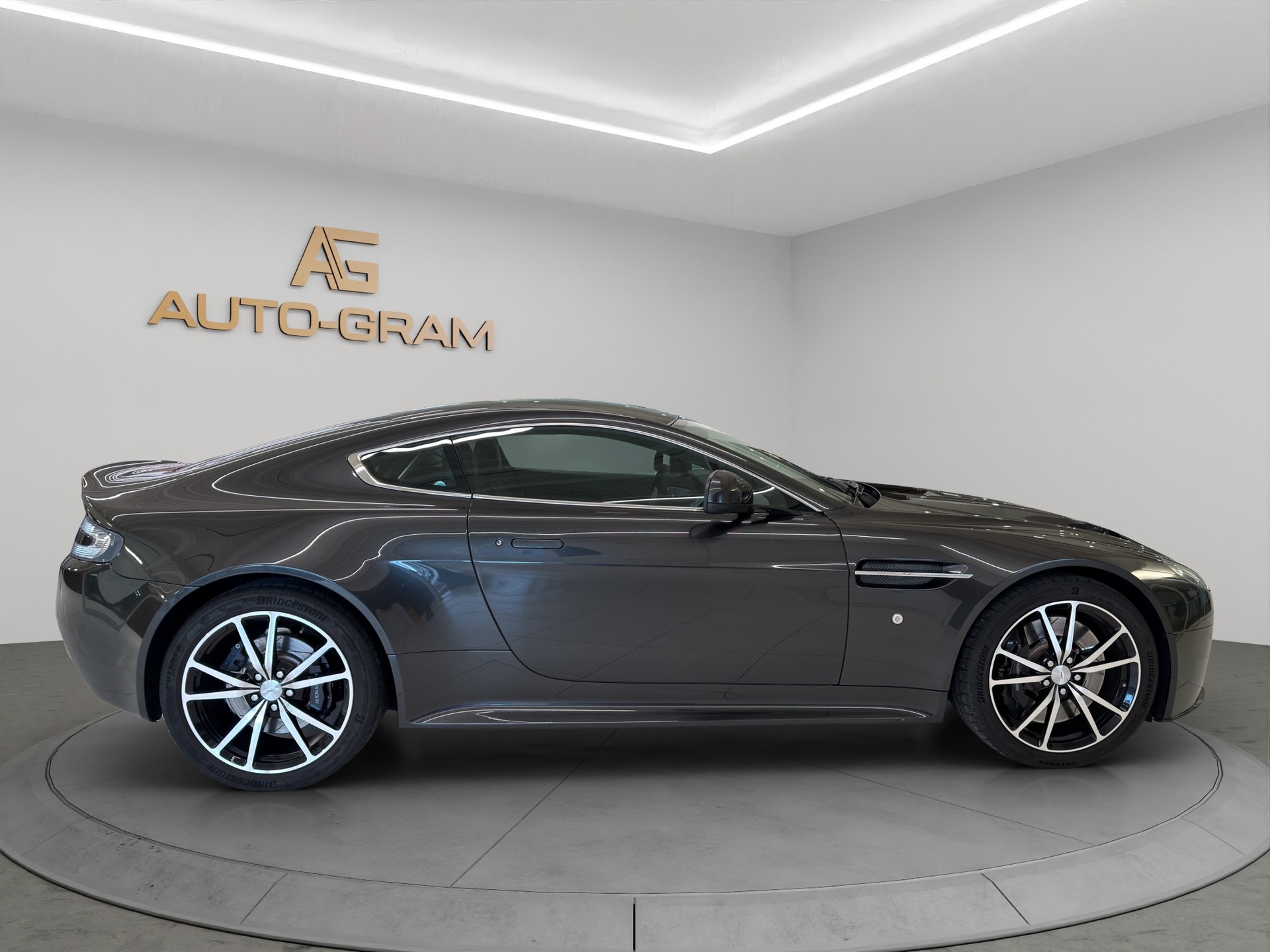 ASTON MARTIN V8 Vantage 4.7 S Sportshift-image-5