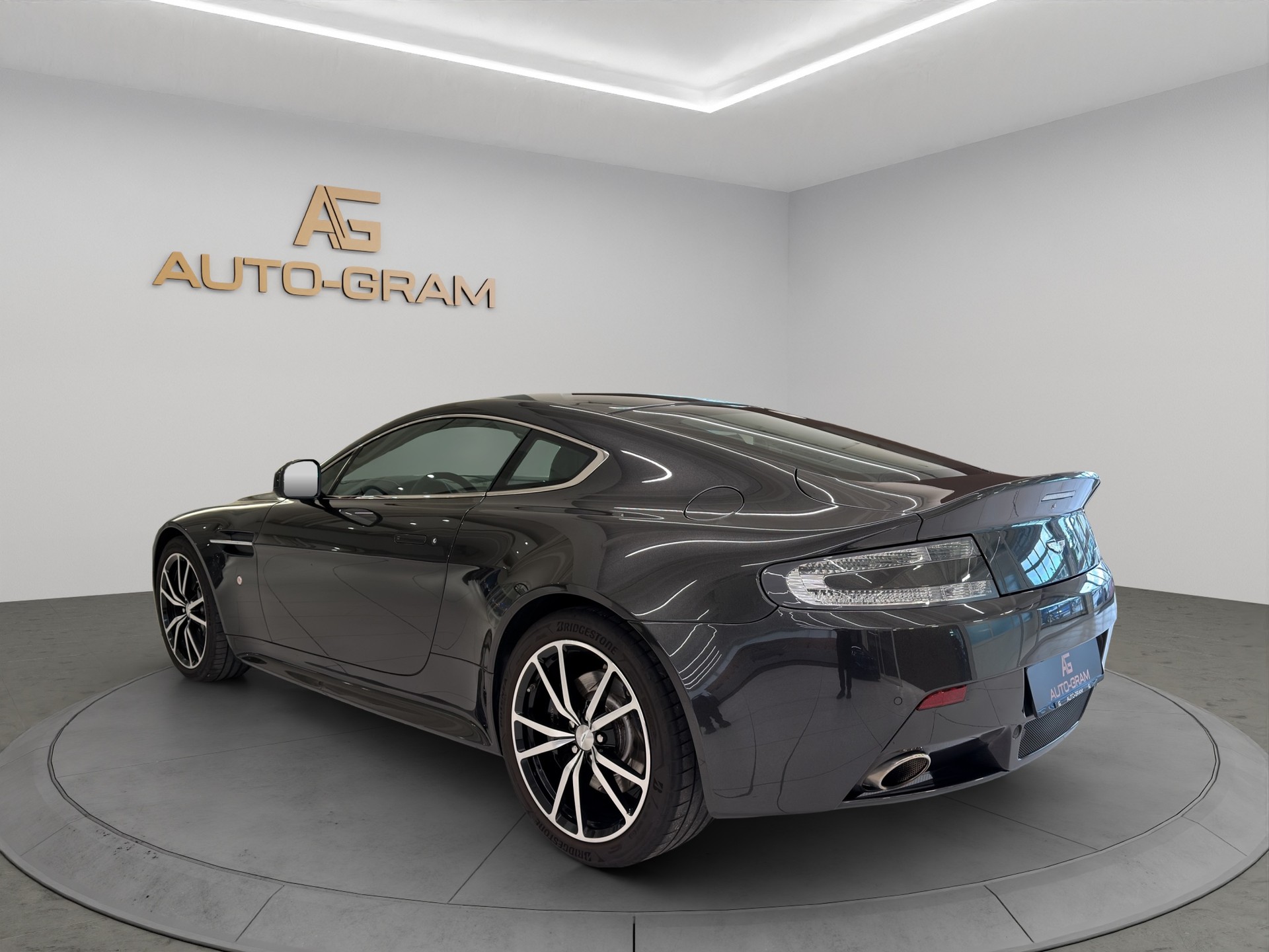 ASTON MARTIN V8 Vantage 4.7 S Sportshift-image-2
