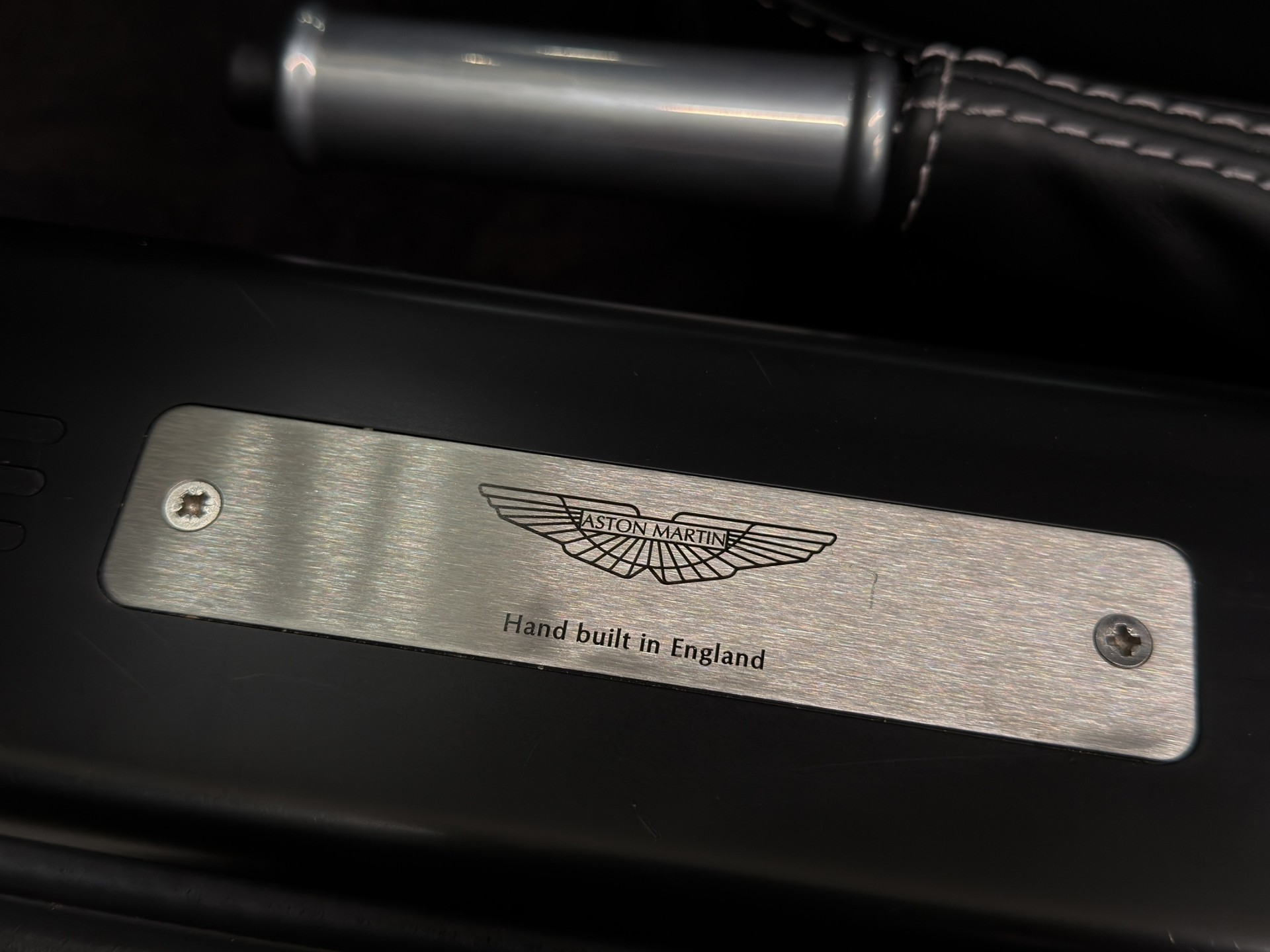 ASTON MARTIN V8 Vantage 4.7 S Sportshift-image-20