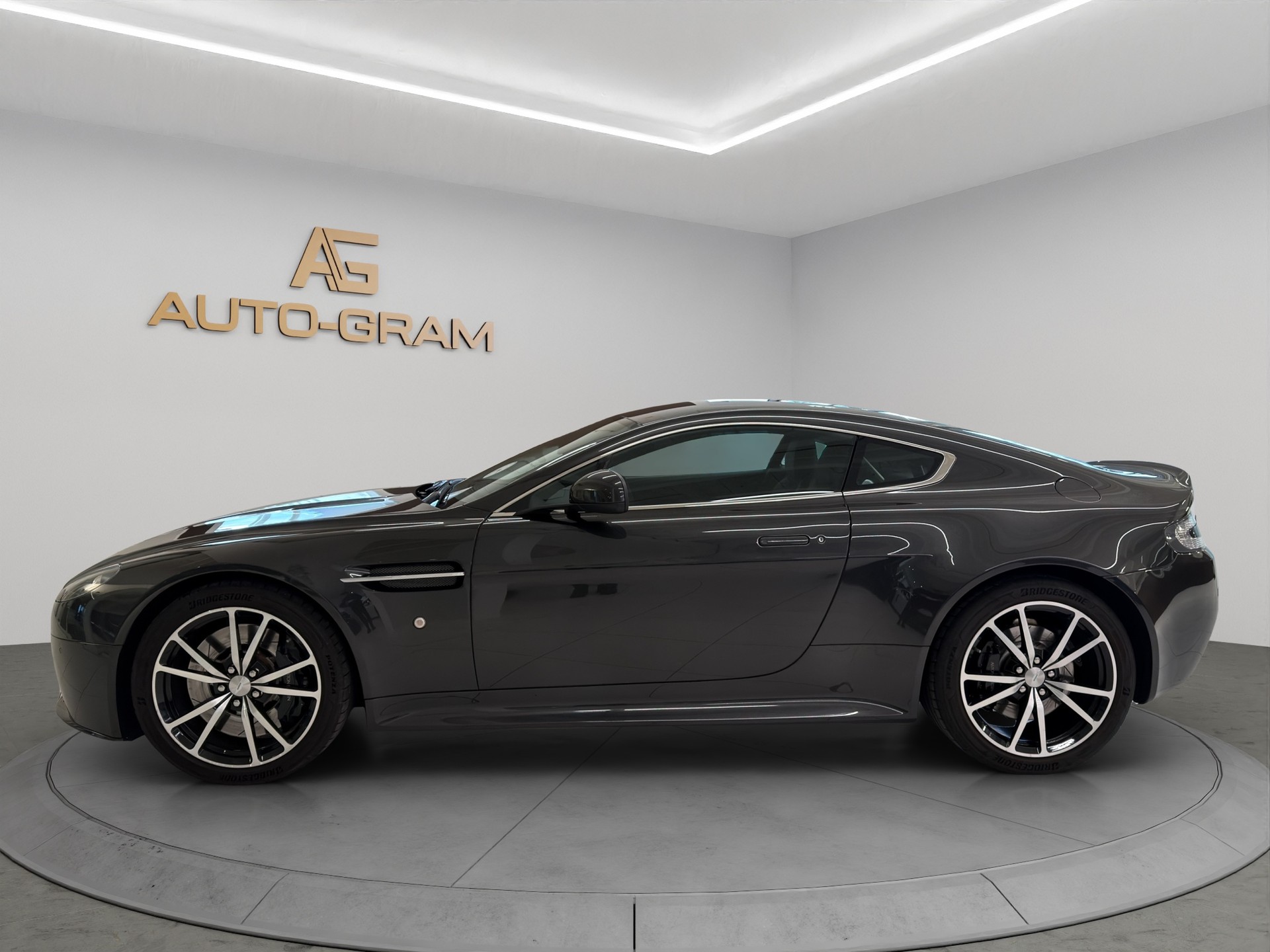 ASTON MARTIN V8 Vantage 4.7 S Sportshift-image-1