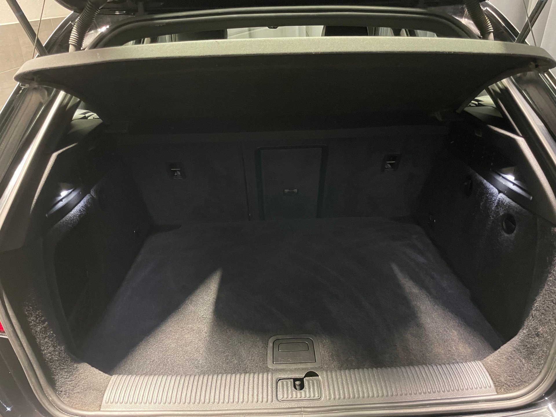 AUDI S3 Sportback 2.0 TFSI quattro S-tronic (65)-image-19
