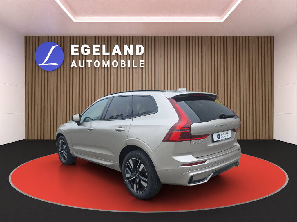 VOLVO XC60 2.0 B5 MH Plus Dark AWD-image-4