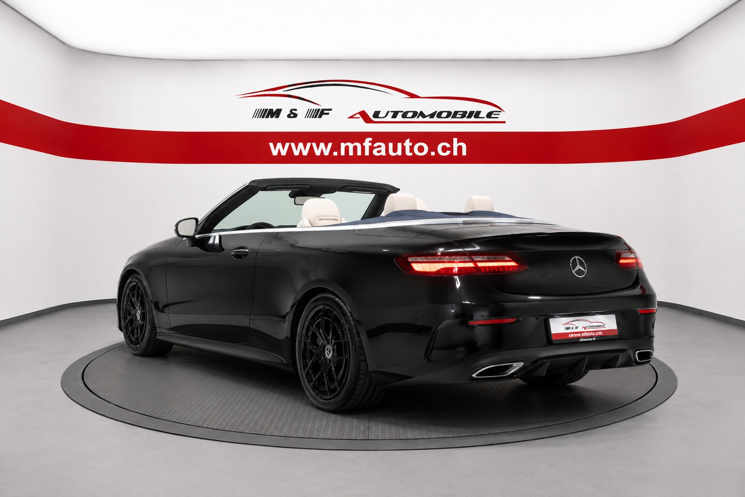 MERCEDES-BENZ E 200 AMG Line Cabriolet-image-4