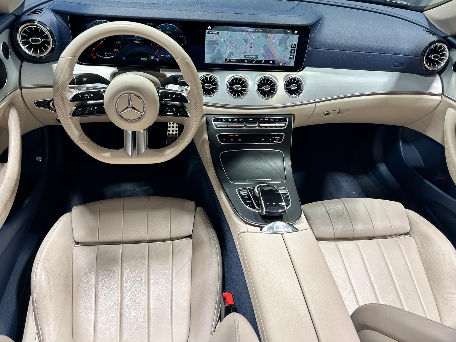 MERCEDES-BENZ E 200 AMG Line Cabriolet-image-11