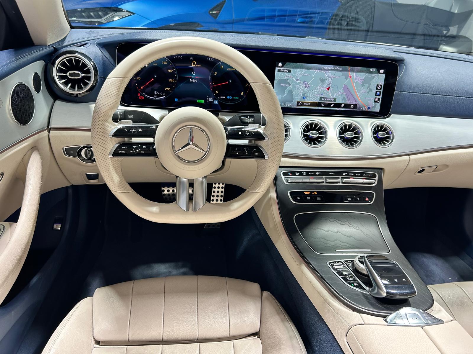 MERCEDES-BENZ E 200 AMG Line Cabriolet-image-10