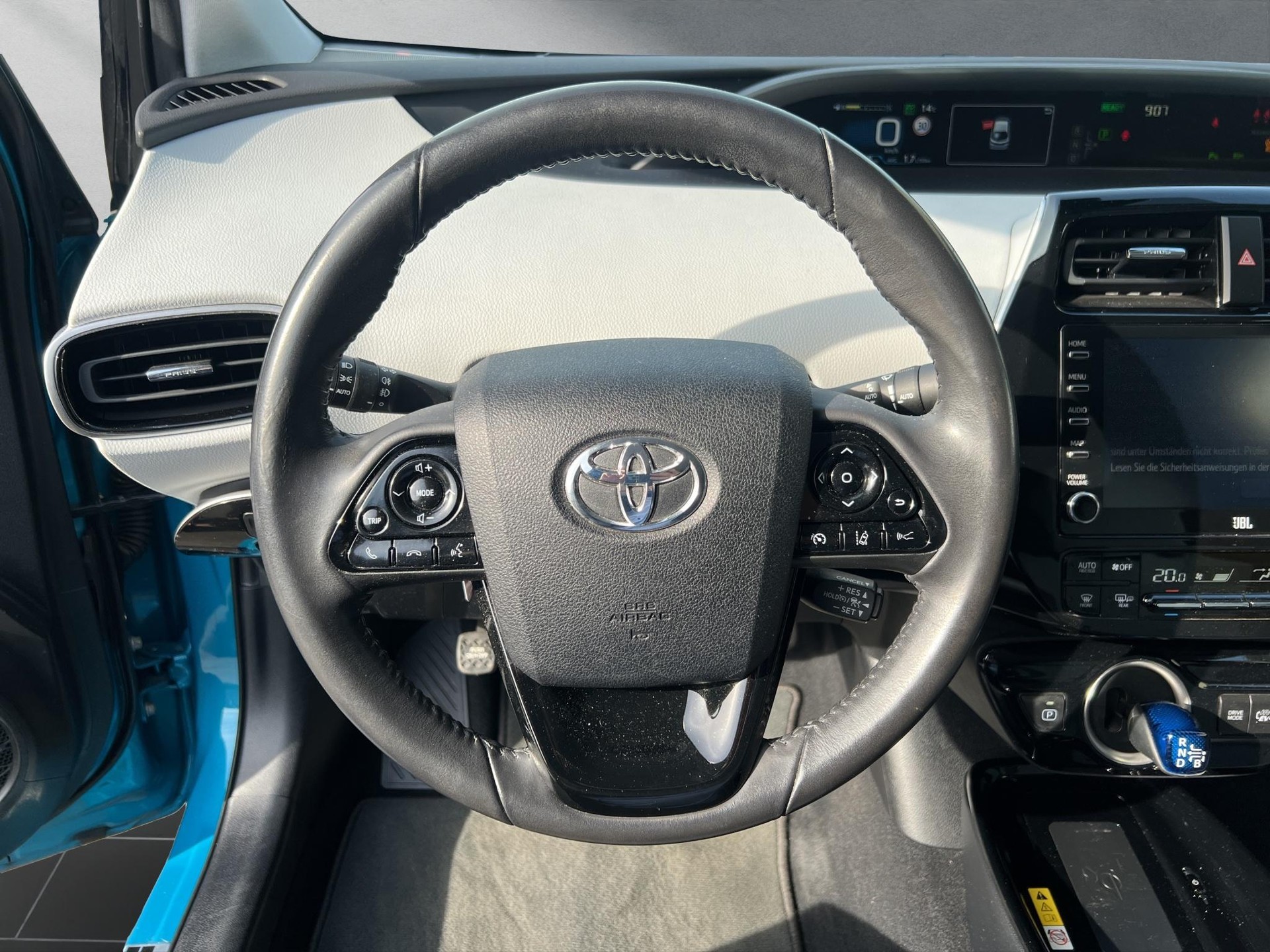 TOYOTA Prius 1.8 VVTi HSD Plug-In Premium-image-4