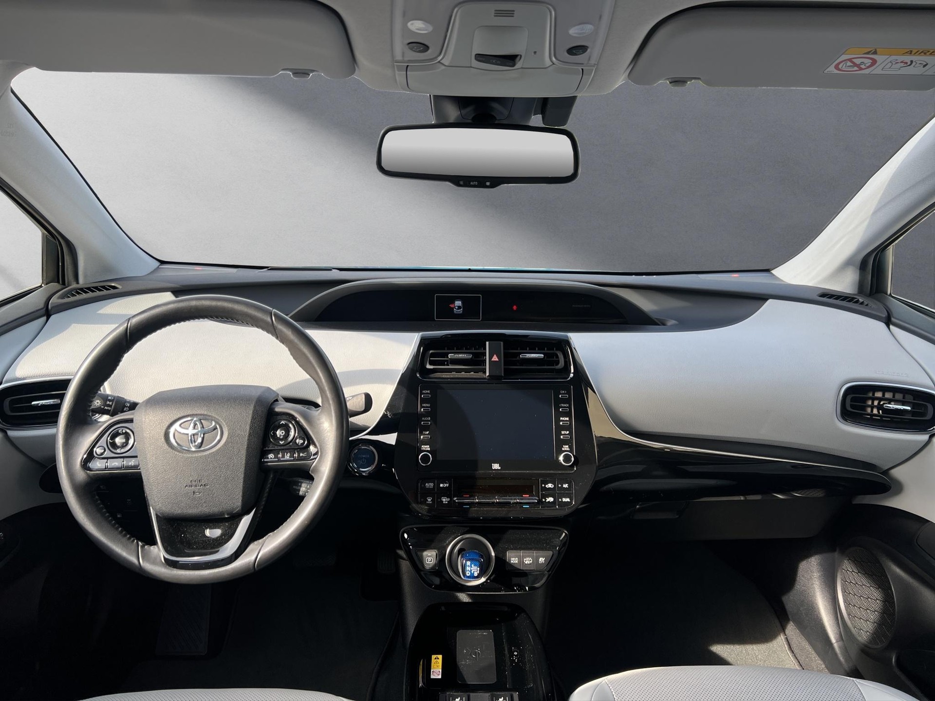 TOYOTA Prius 1.8 VVTi HSD Plug-In Premium-image-3