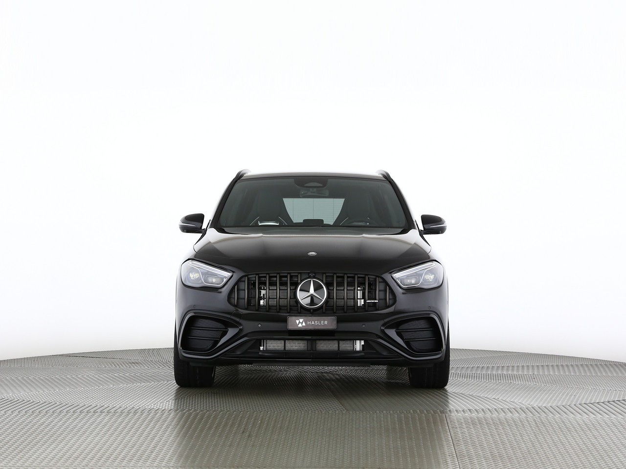 MERCEDES-BENZ GLA AMG 35 4Matic 8G-DCT-showroom-element-1