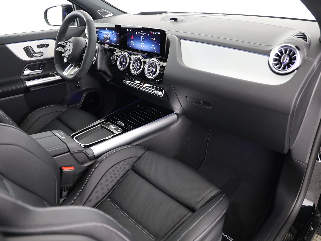 MERCEDES-BENZ GLA AMG 35 4Matic 8G-DCT-image-9