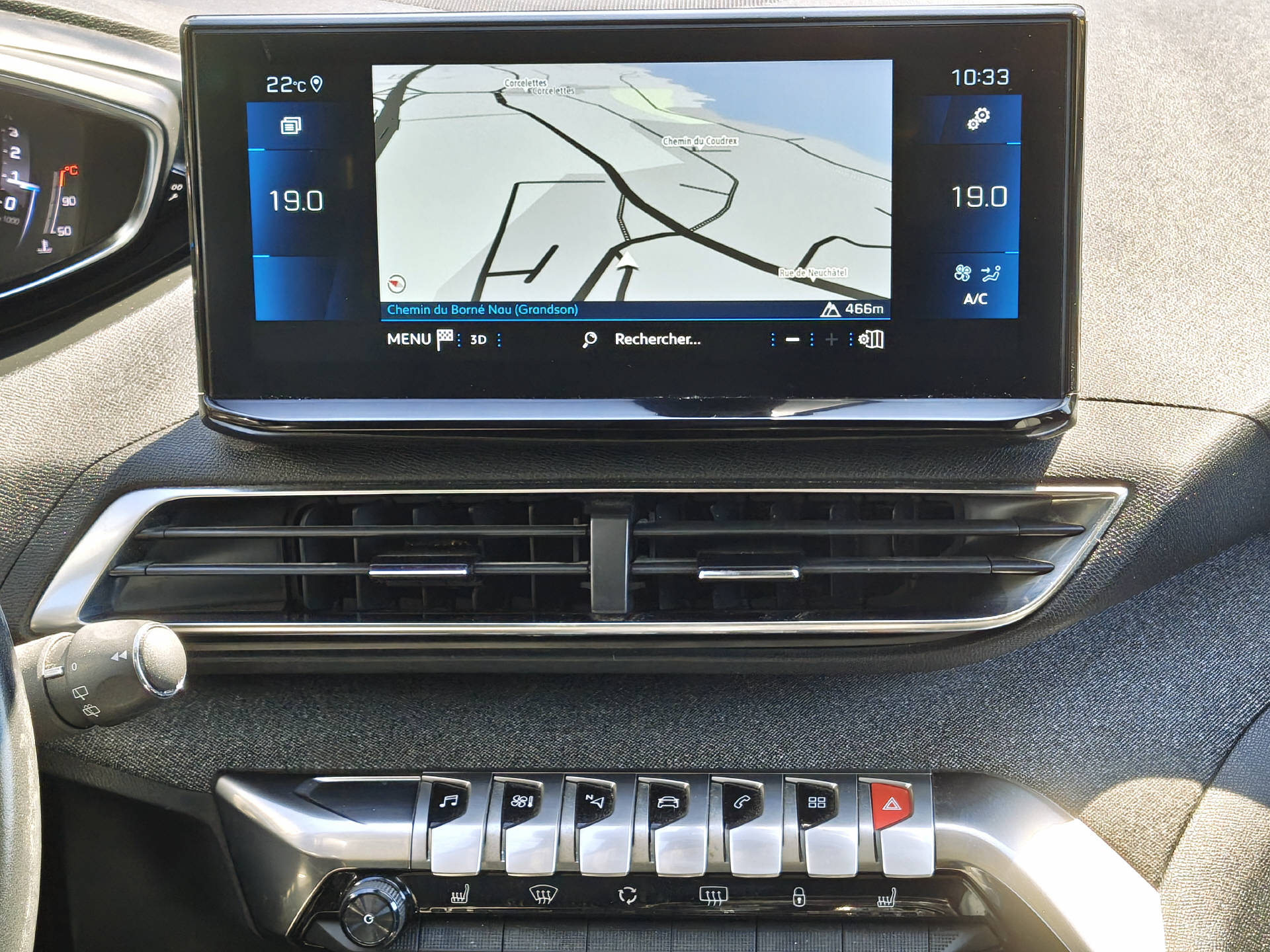PEUGEOT 3008 1.2 PureTech Allure Pack-image-16