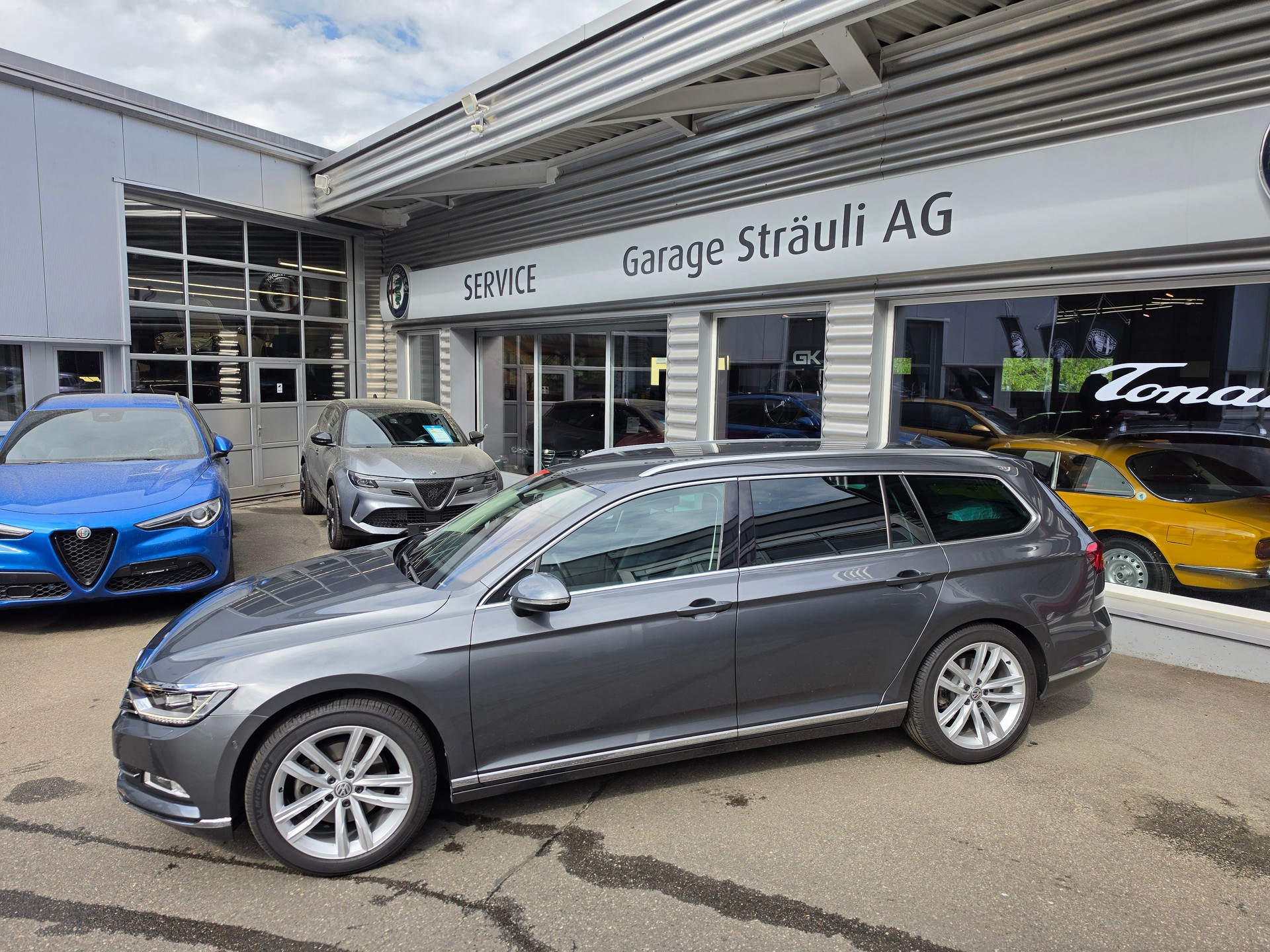 VW Passat Variant 1.8 TSI BMT Highline DSG-image-2