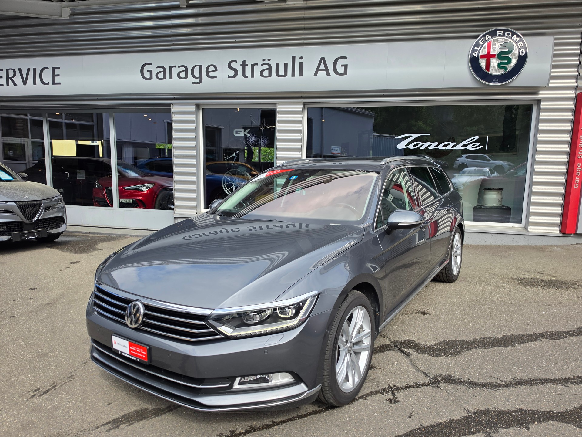 VW Passat Variant 1.8 TSI BMT Highline DSG-image-0