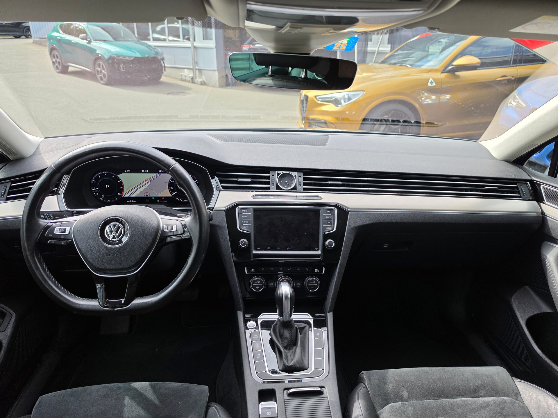 VW Passat Variant 1.8 TSI BMT Highline DSG-image-4