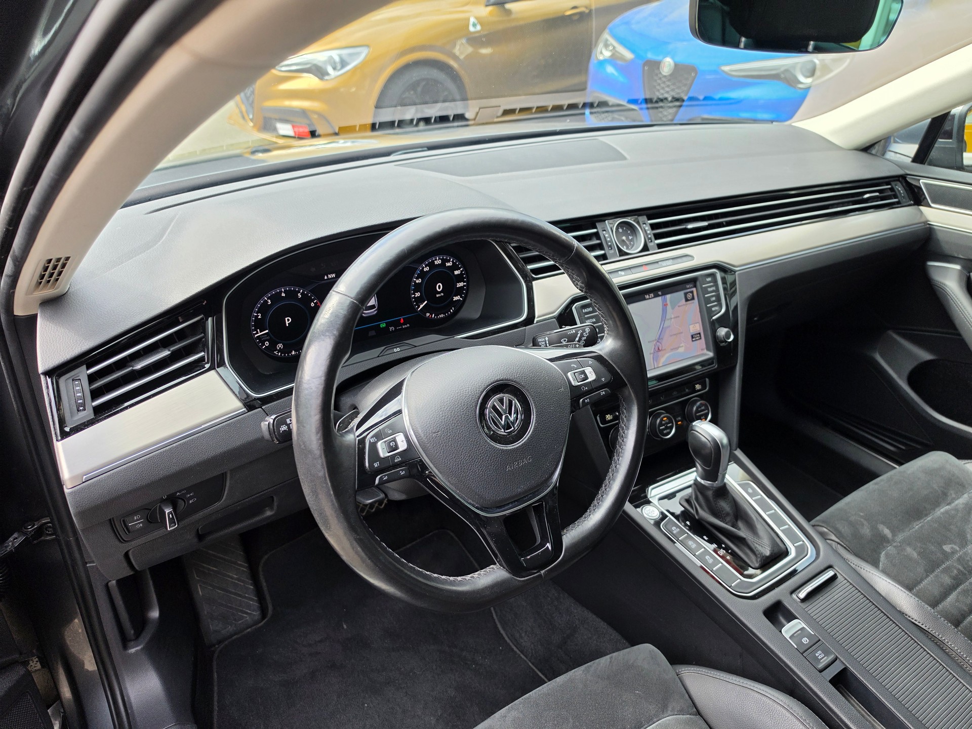 VW Passat Variant 1.8 TSI BMT Highline DSG-image-5
