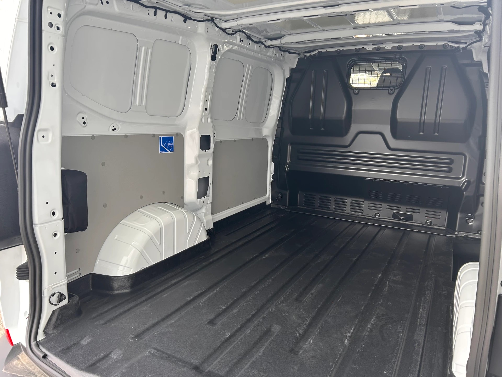 VW Transporter 2.0 TDI Automat-image-7