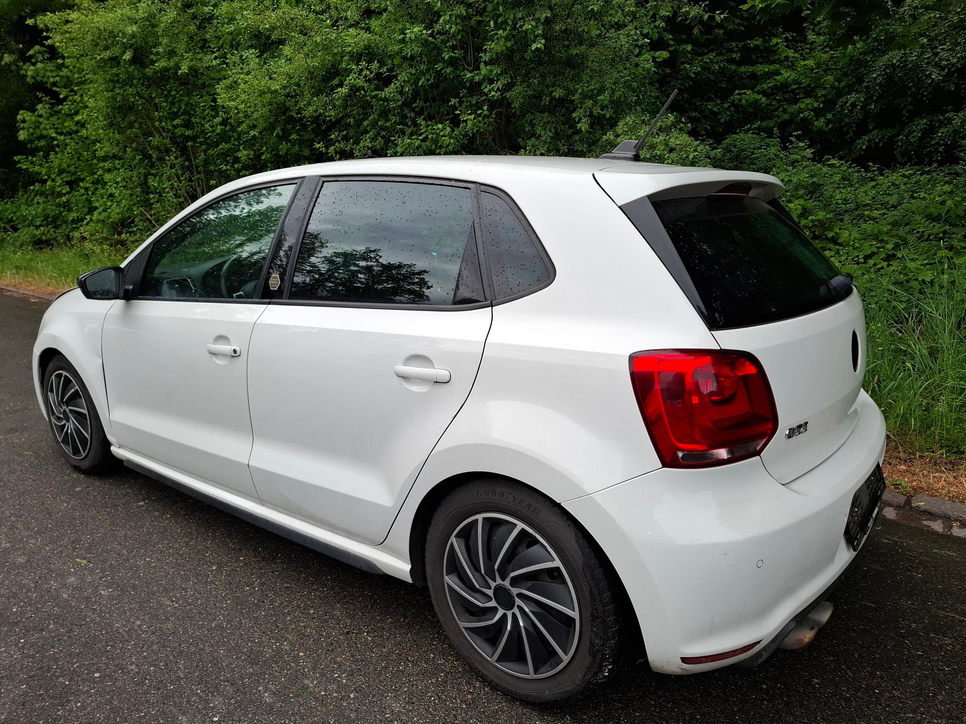 VW Polo 1.4 TSI GTI Carbon Edition DSG-image-3