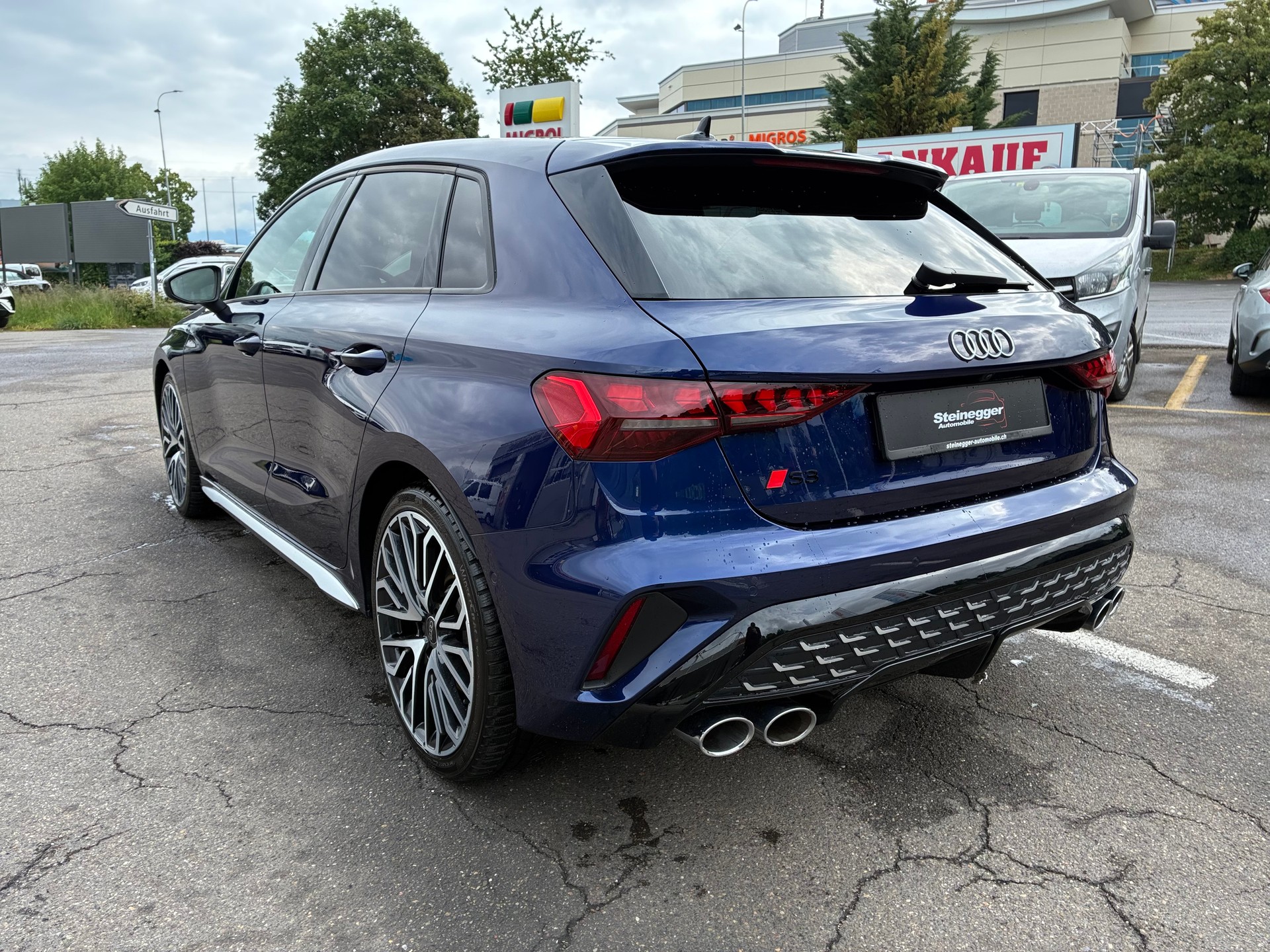 AUDI S3 Sportback TFSI quattro S-tronic-image-7