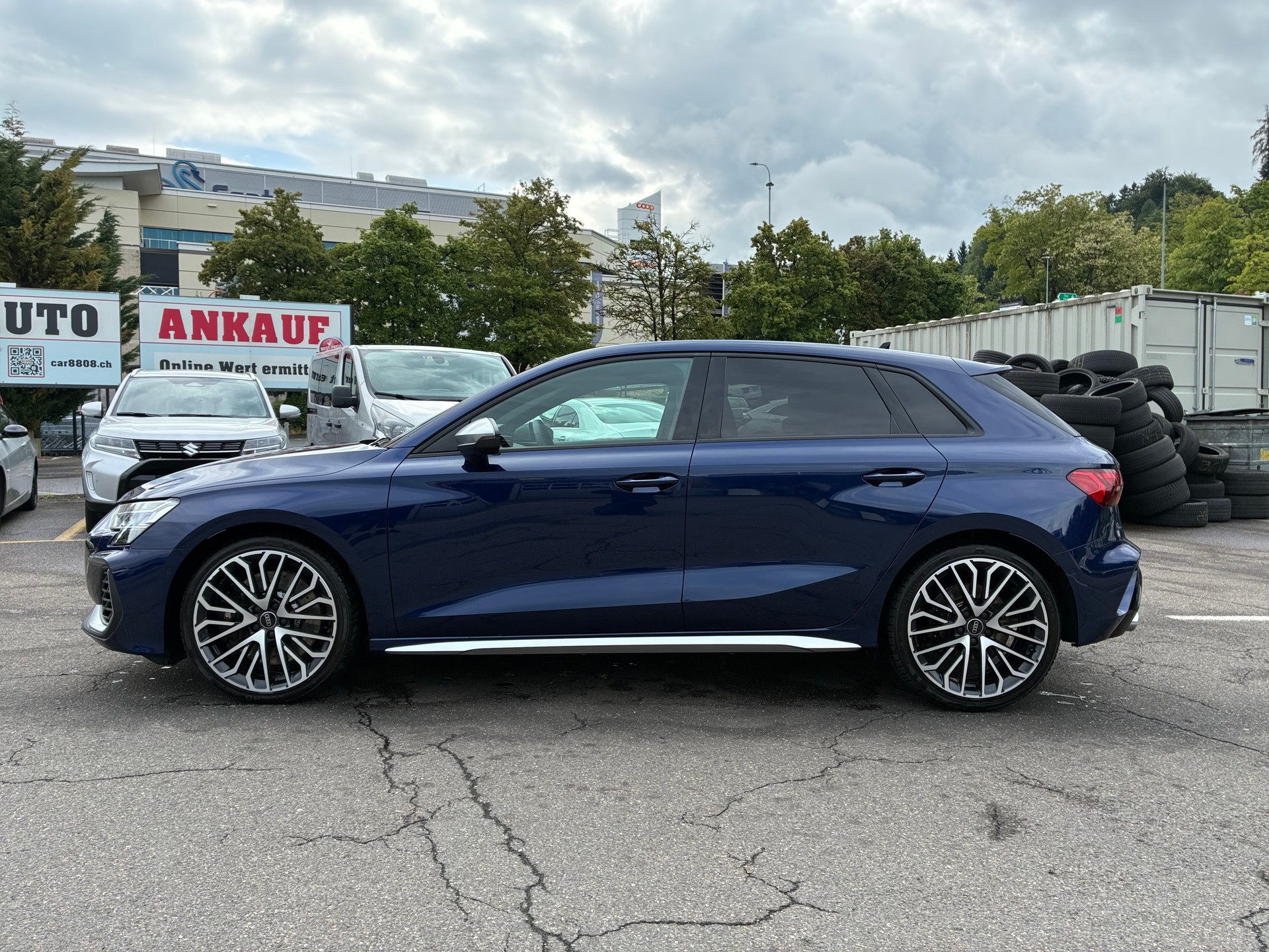 AUDI S3 Sportback TFSI quattro S-tronic-image-6