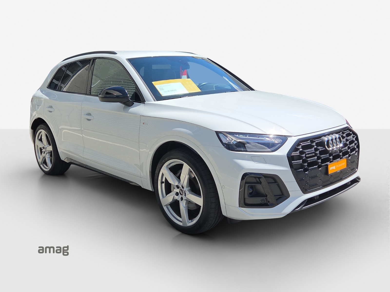 AUDI Q5 50 TFSI e PHEV Black Edition quattro S-tronic-image-5