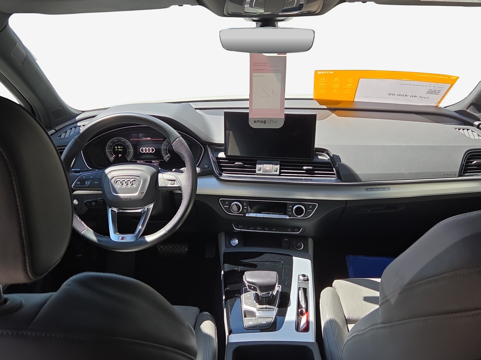 AUDI Q5 50 TFSI e PHEV Black Edition quattro S-tronic-image-8