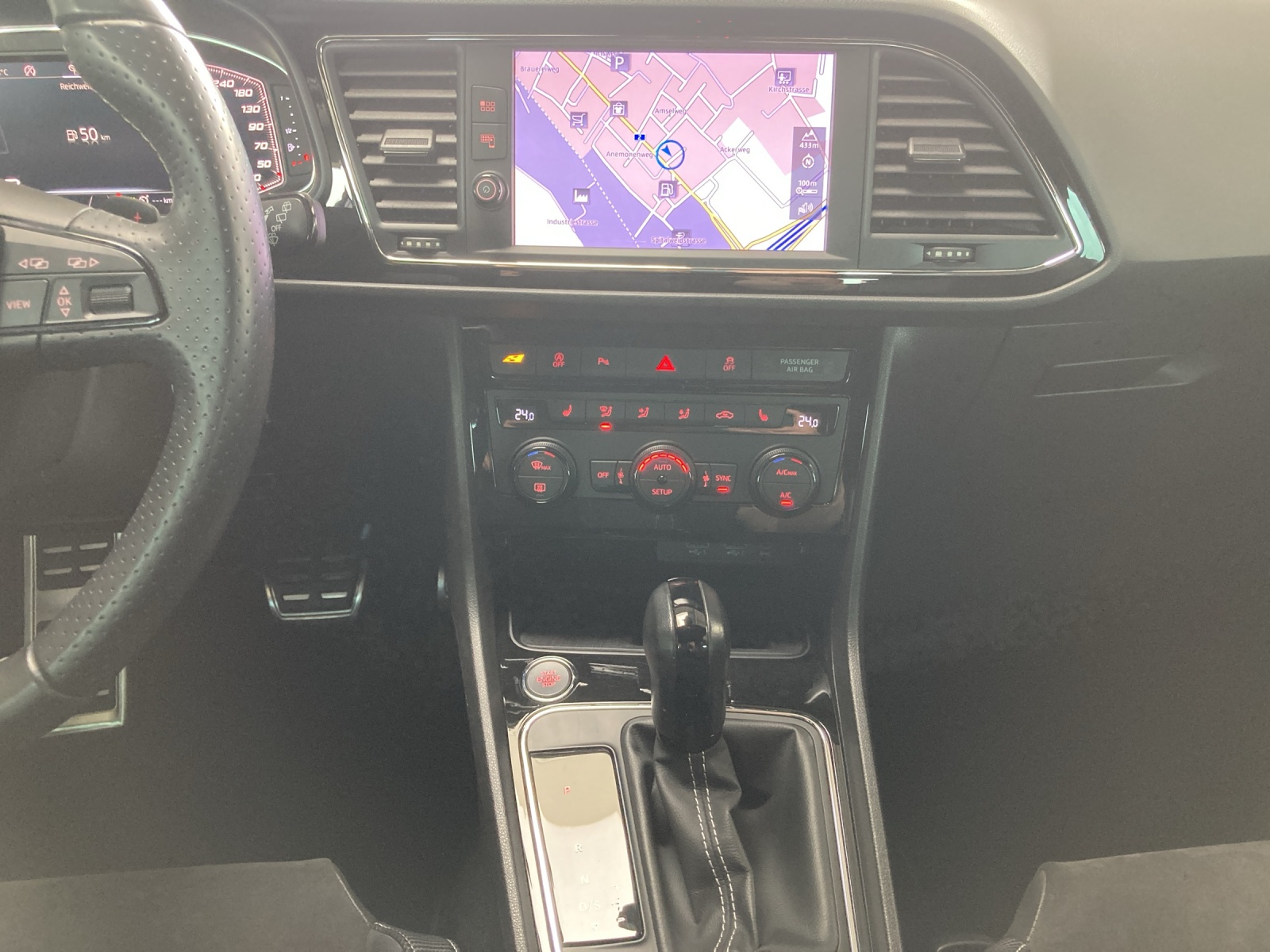 SEAT Leon ST 2.0 TSI Swiss Cupra 300 4 Drive DSG-image-10