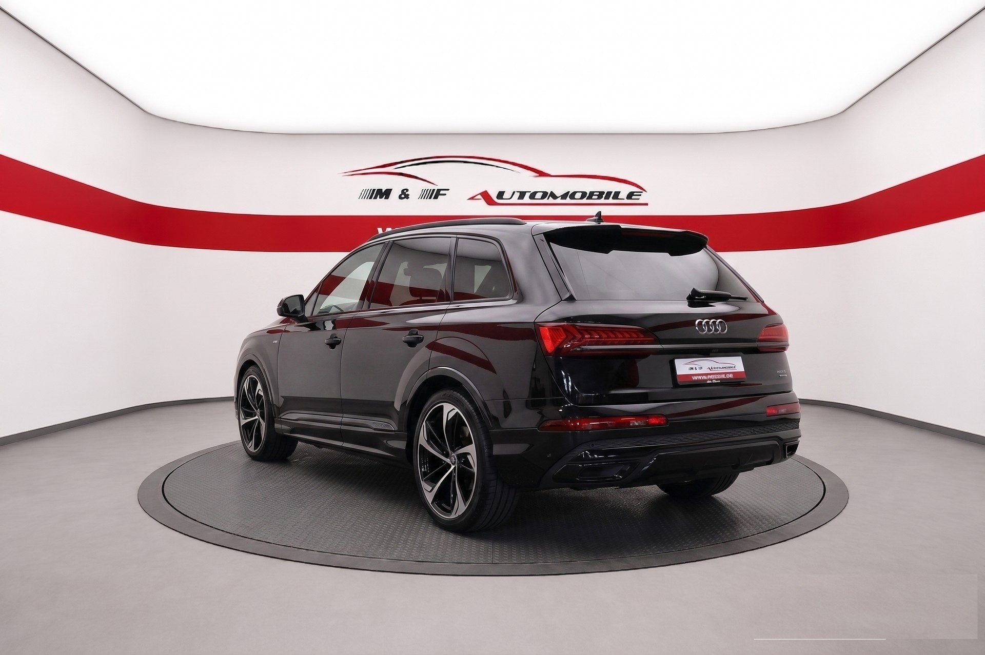 AUDI Q7 3.0 55 TFSI S Line quattro T-Tronic-showroom-element-3