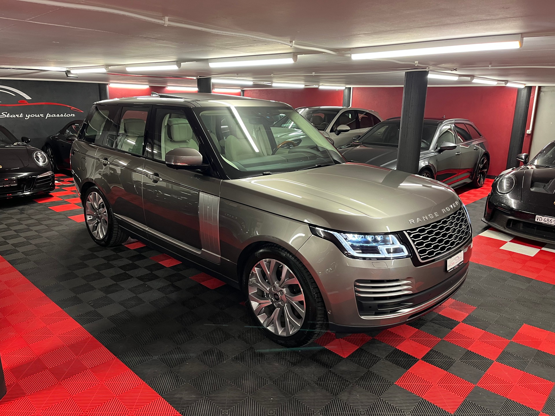 LAND ROVER Range Rover 2.0 Si4 P400e PHEV AutobiographyAutomatic-image-4