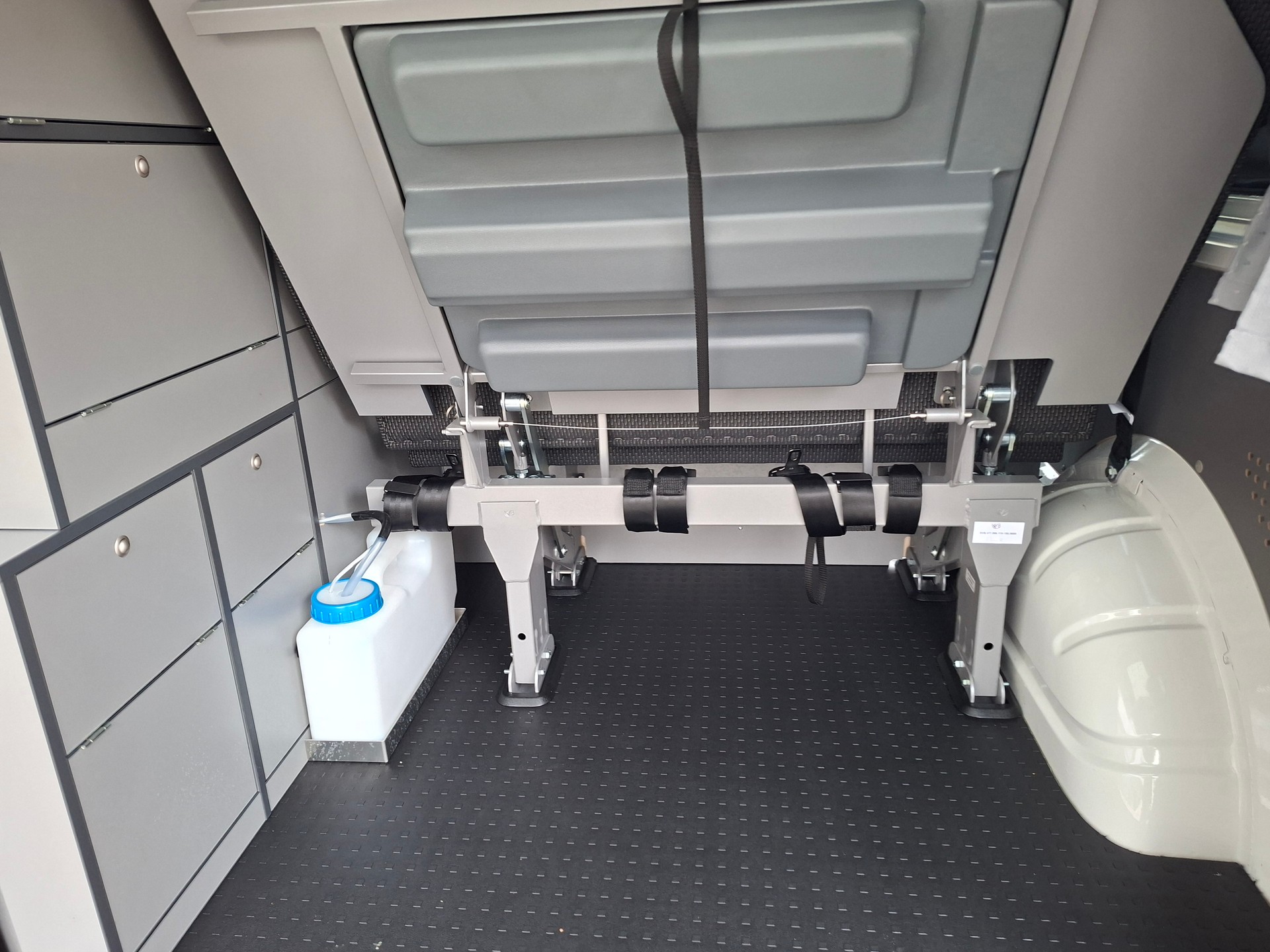VW T6.1 2.0 TDI 150PS 4MOTION DSG MAREMONTI COMFORT CAMPER 5SITZE-image-14