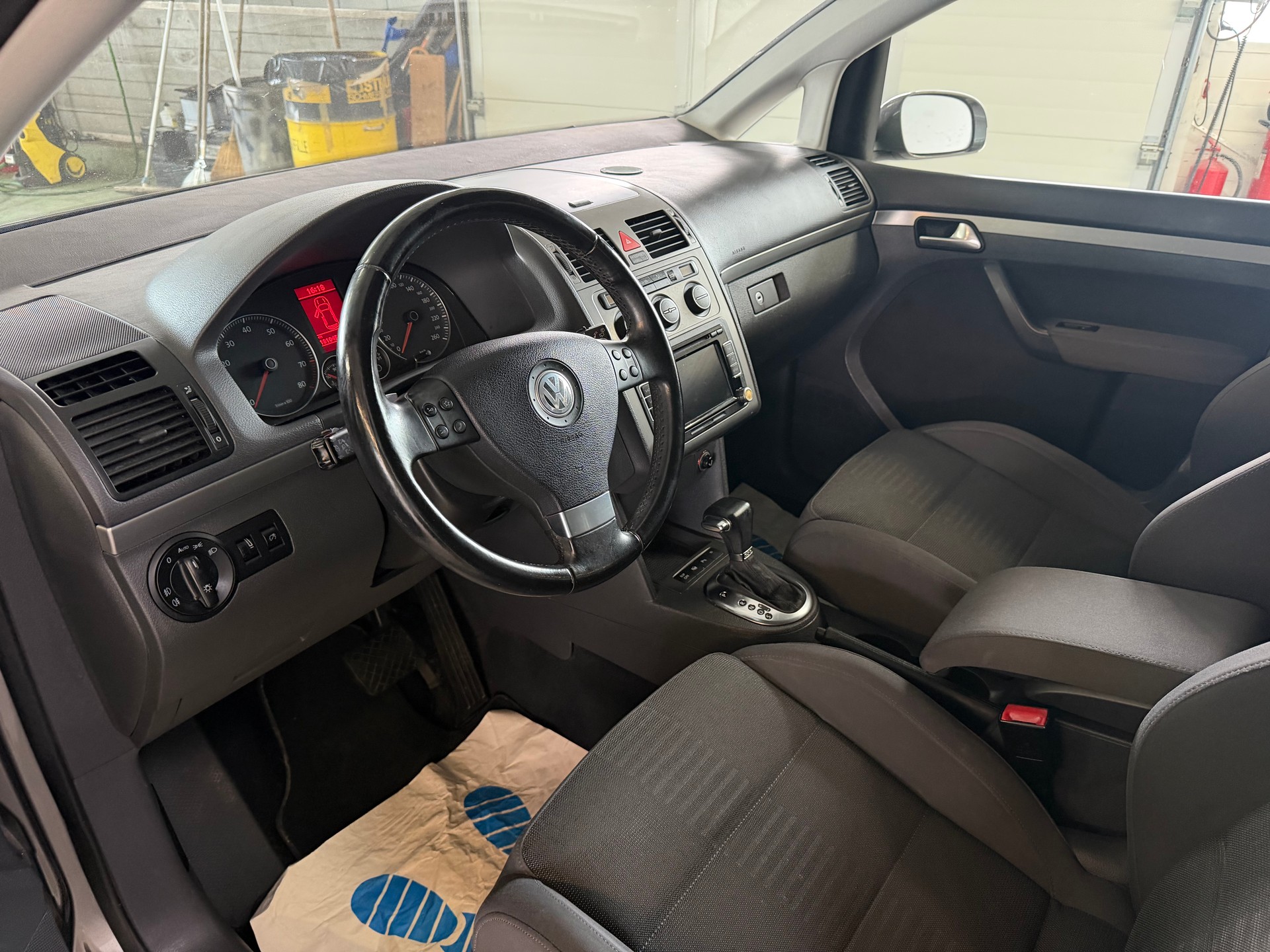 VW Touran 1.4 TSI Highline DSG | MFK 02.2024 | 7-Plätzer | Automat-image-7