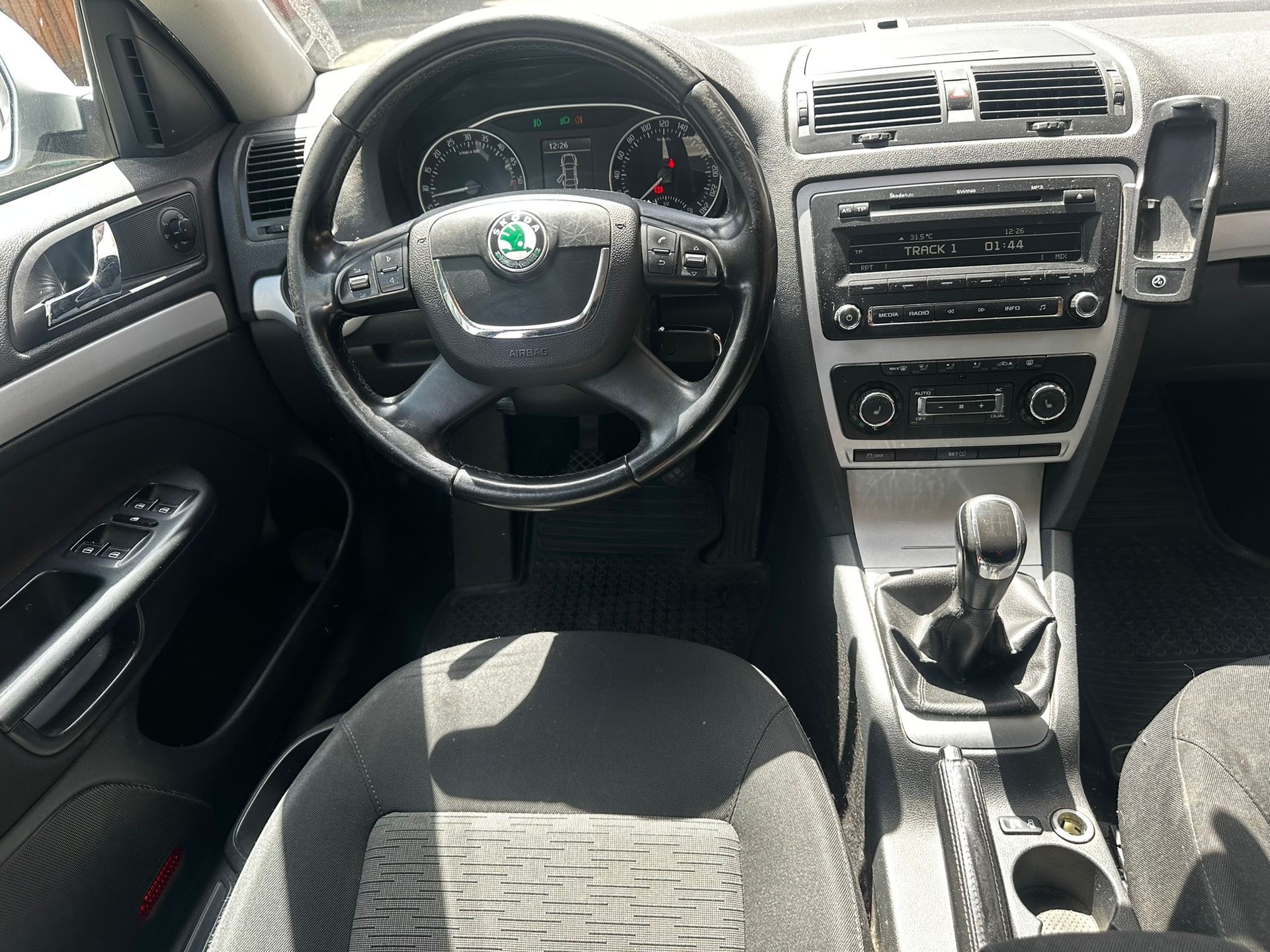SKODA Octavia 2.0 TDI Elegance-image-4