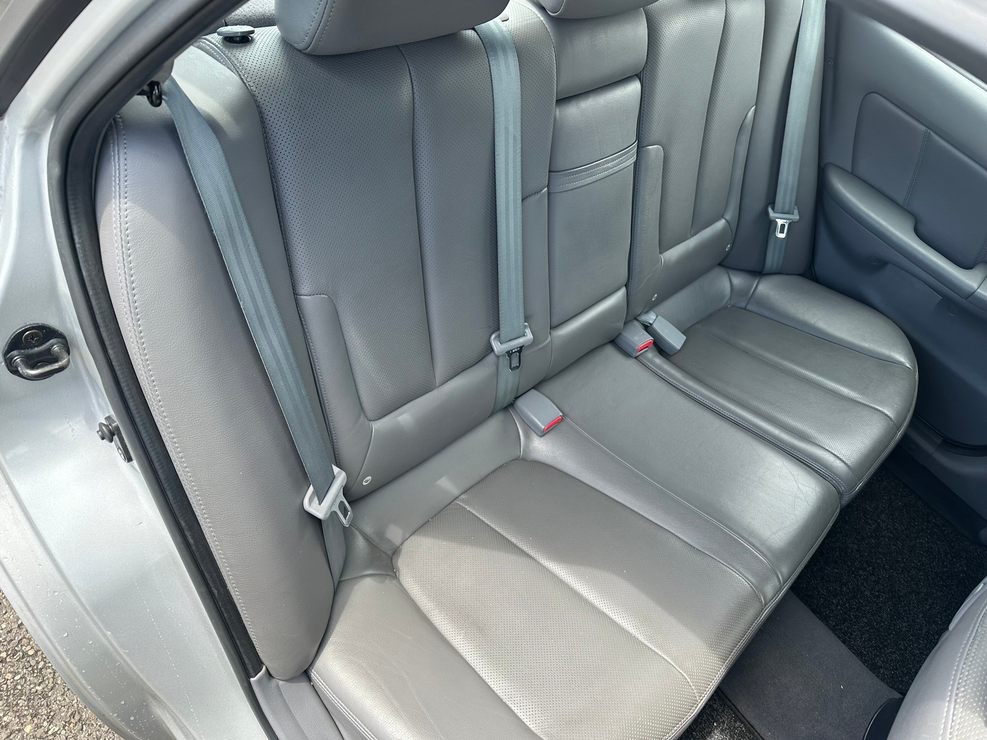 HYUNDAI Elantra 2.0 16V Swiss Edition-image-6