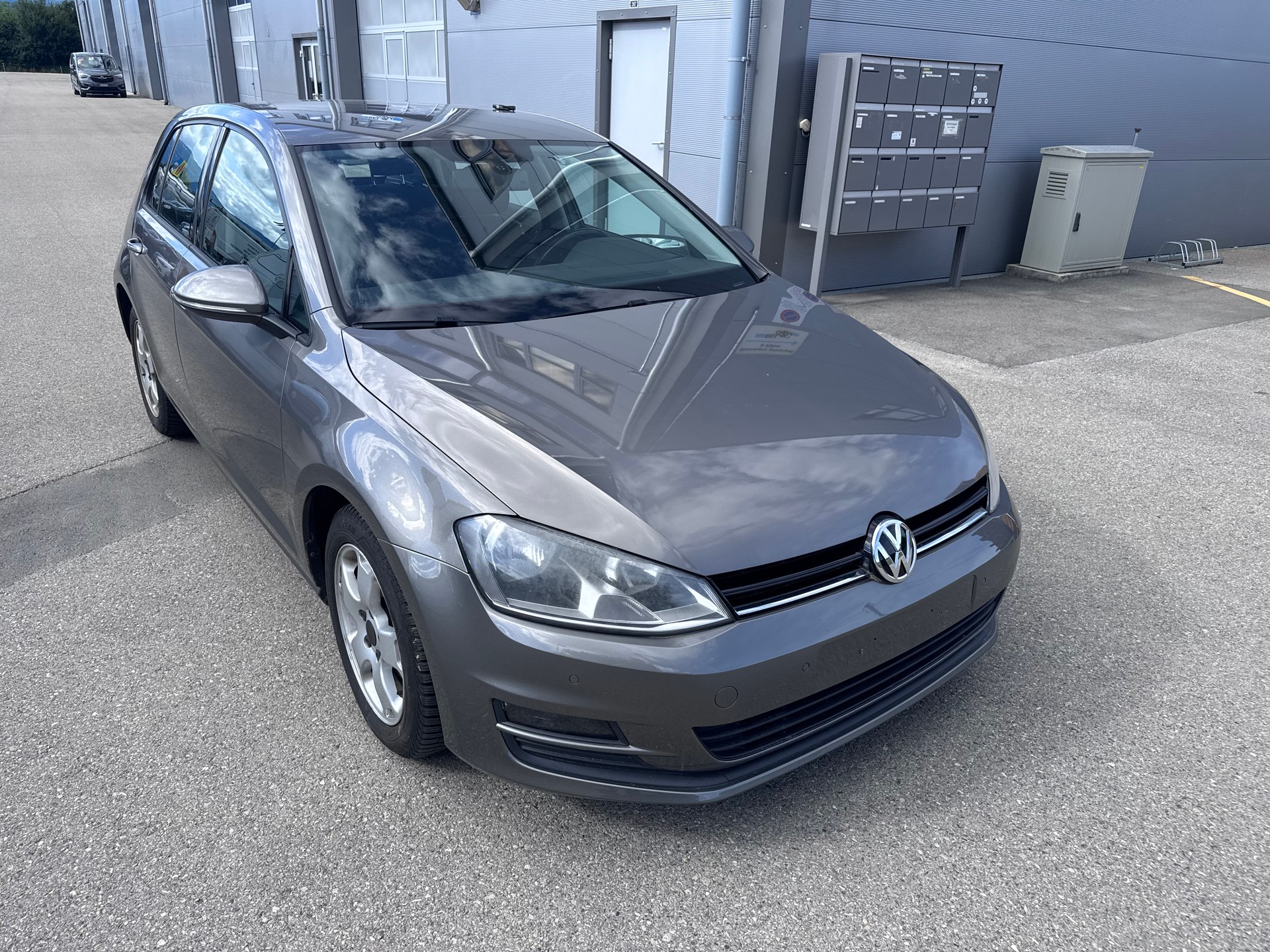 VW Golf 2.0 TDI Comfortline 4Motion-image-5