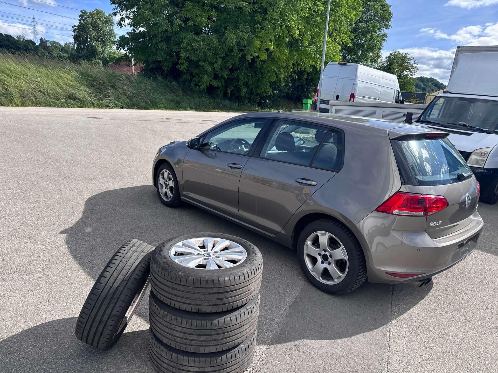 VW Golf 2.0 TDI Comfortline 4Motion-image-10