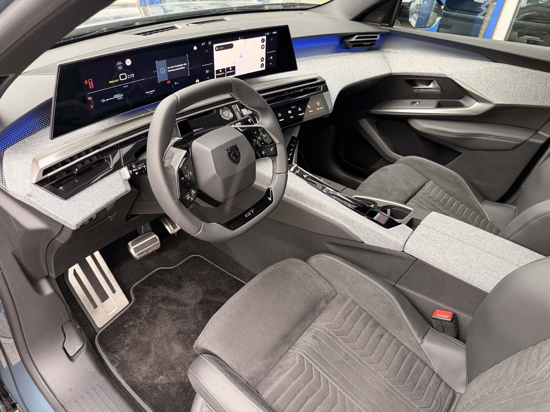 PEUGEOT 3008 e-GT Exclusive AWD-image-11