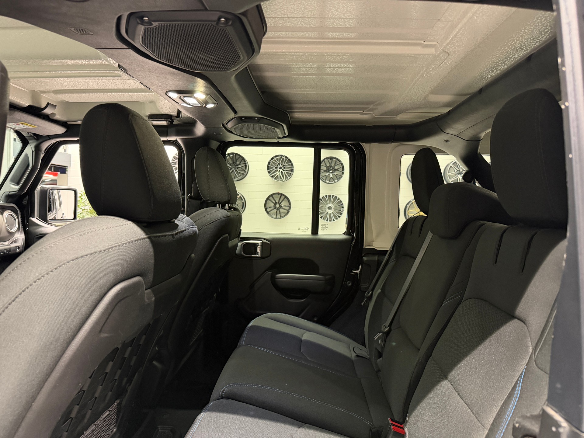 JEEP Wrangler 2.0 Turbo Rubicon Unlimited 4xe-image-19