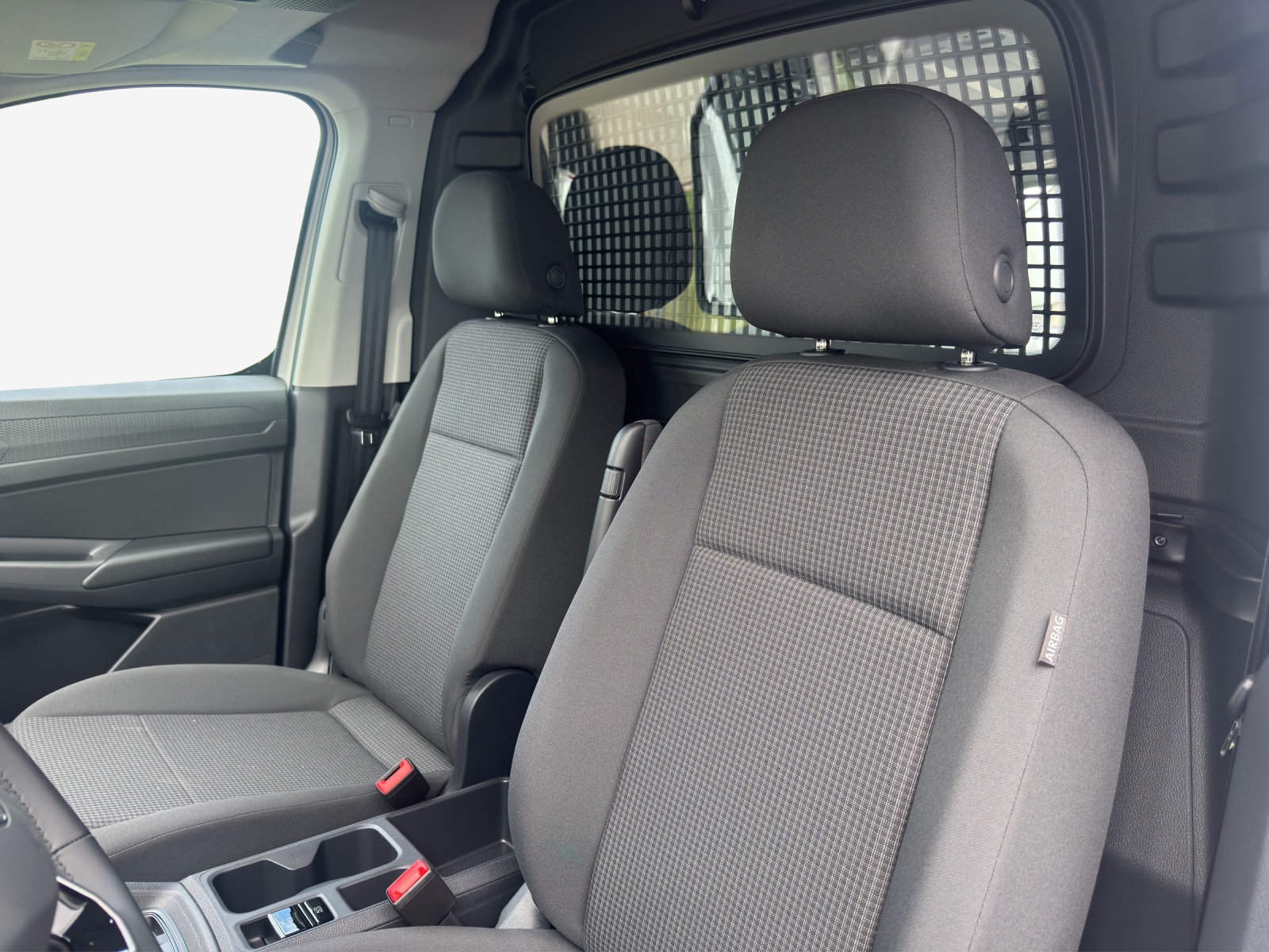 VW Caddy Cargo 1.5 TSI Entry-image-15