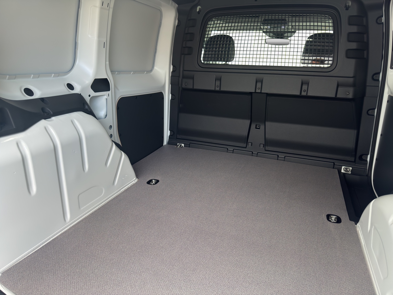 VW Caddy Cargo 1.5 TSI Entry-image-13