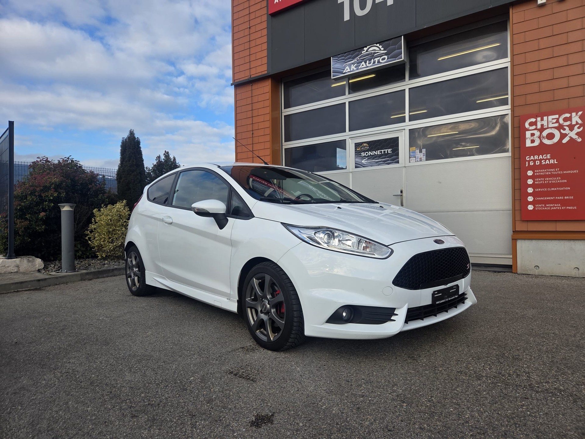 FORD Fiesta 1.6 SCTi ST-1-image-0