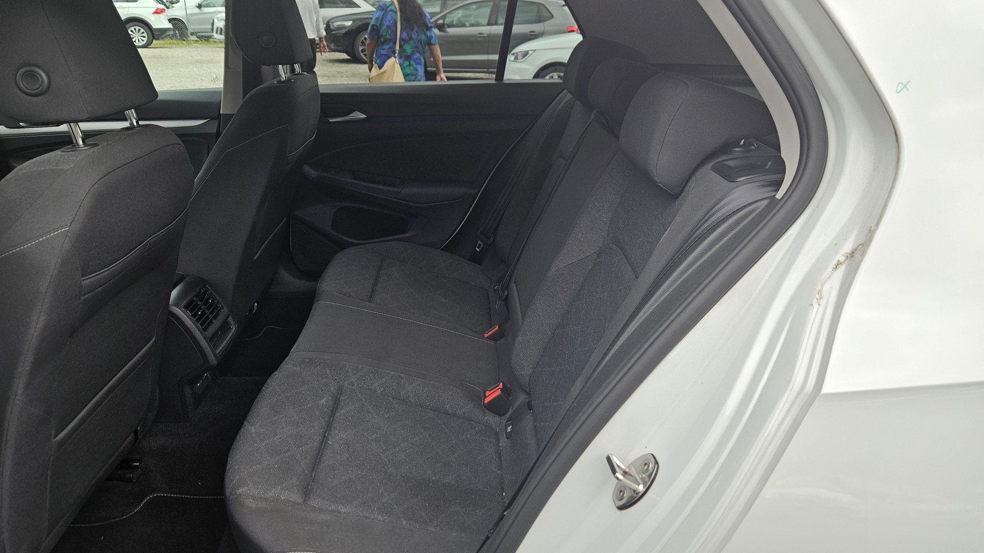 VW Golf 1.0 eTSI mHEV ACTLife DSG-image-5