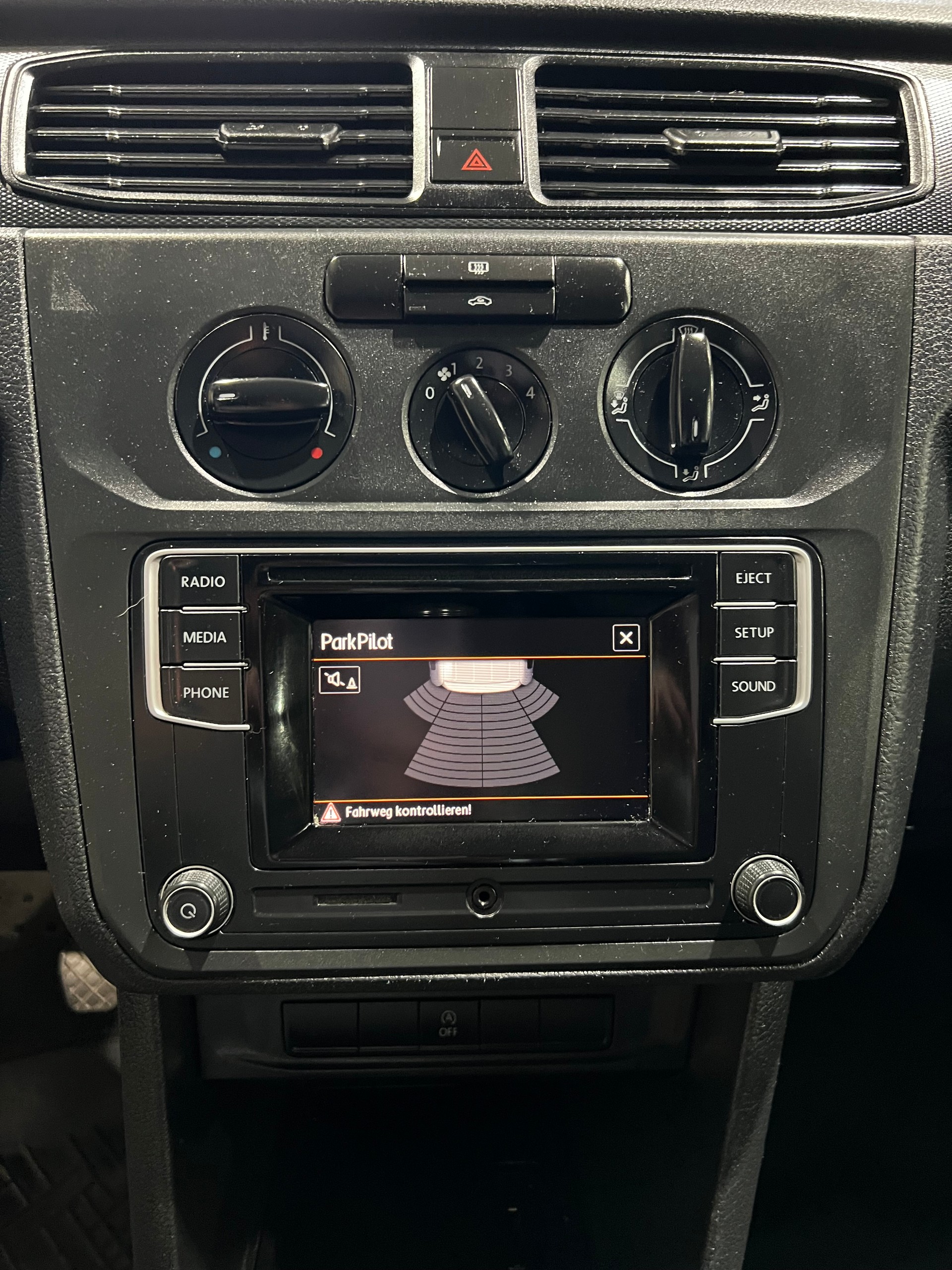 VW Caddy Maxi 1.0TSI BlueMotion Technology**Frisch ab MFK & Service**-image-11