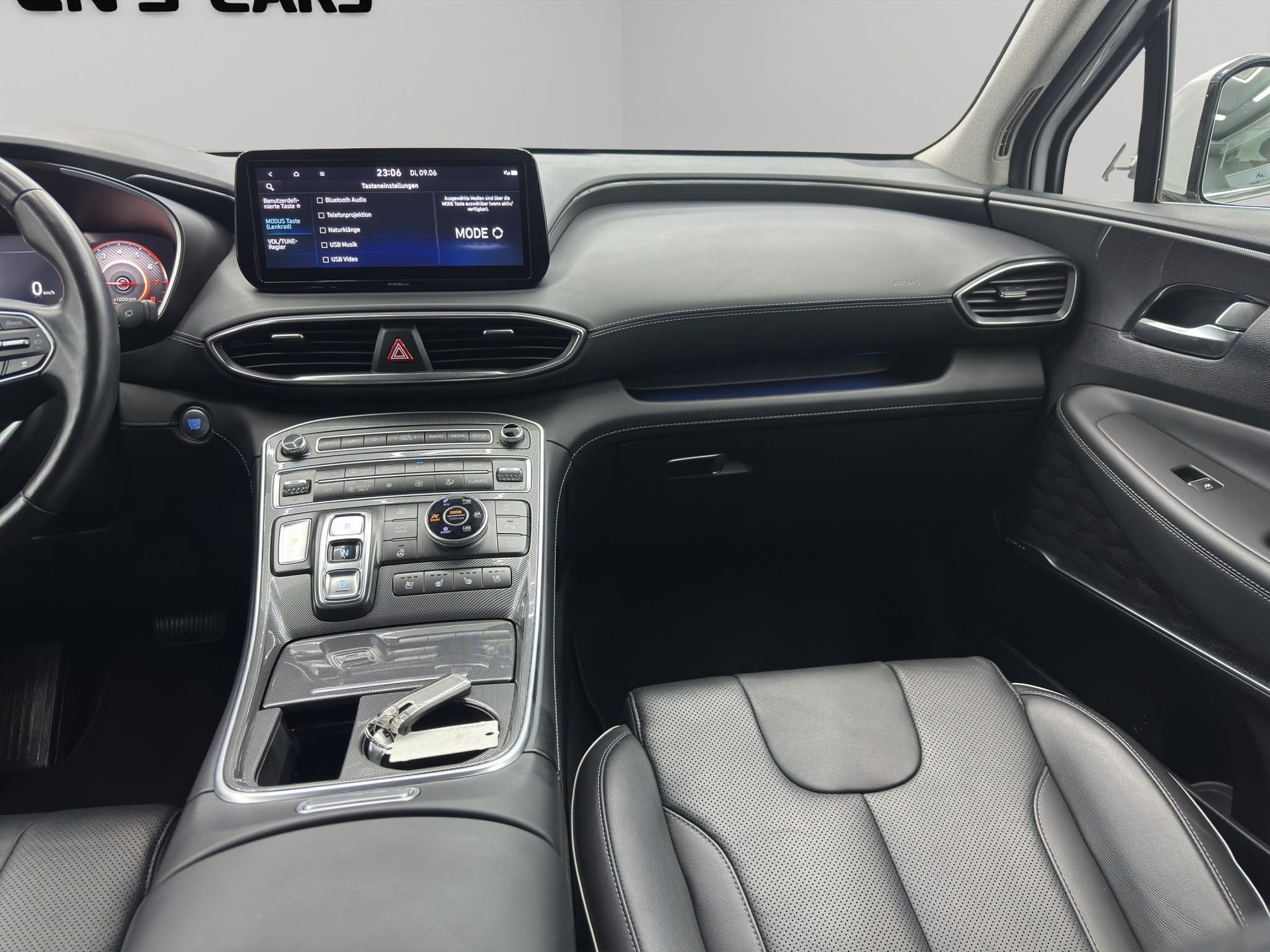 HYUNDAI Santa Fe 1.6 T-GDi PHEV Vertex 4WD Automatic-image-15