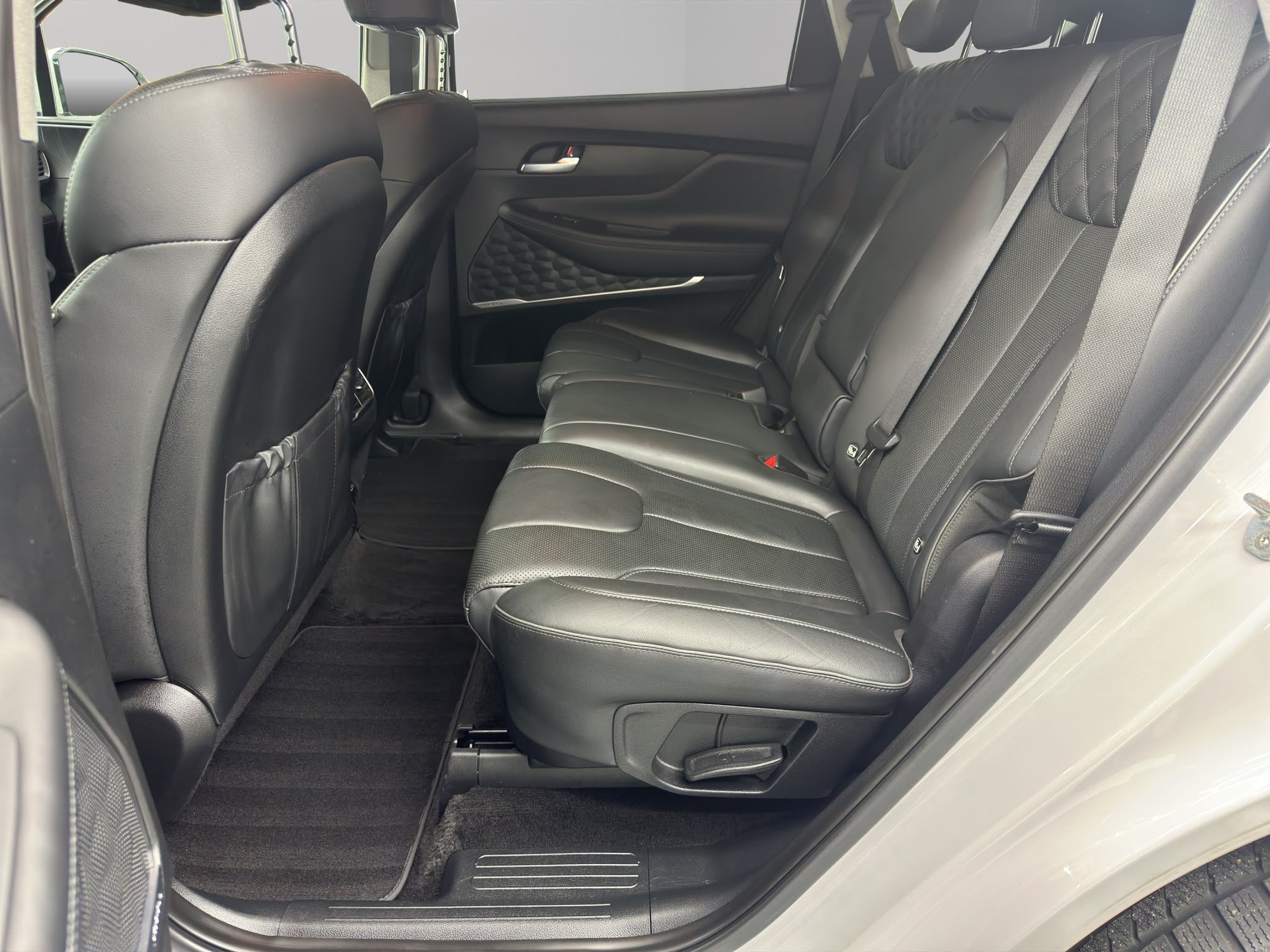 HYUNDAI Santa Fe 1.6 T-GDi PHEV Vertex 4WD Automatic-image-12