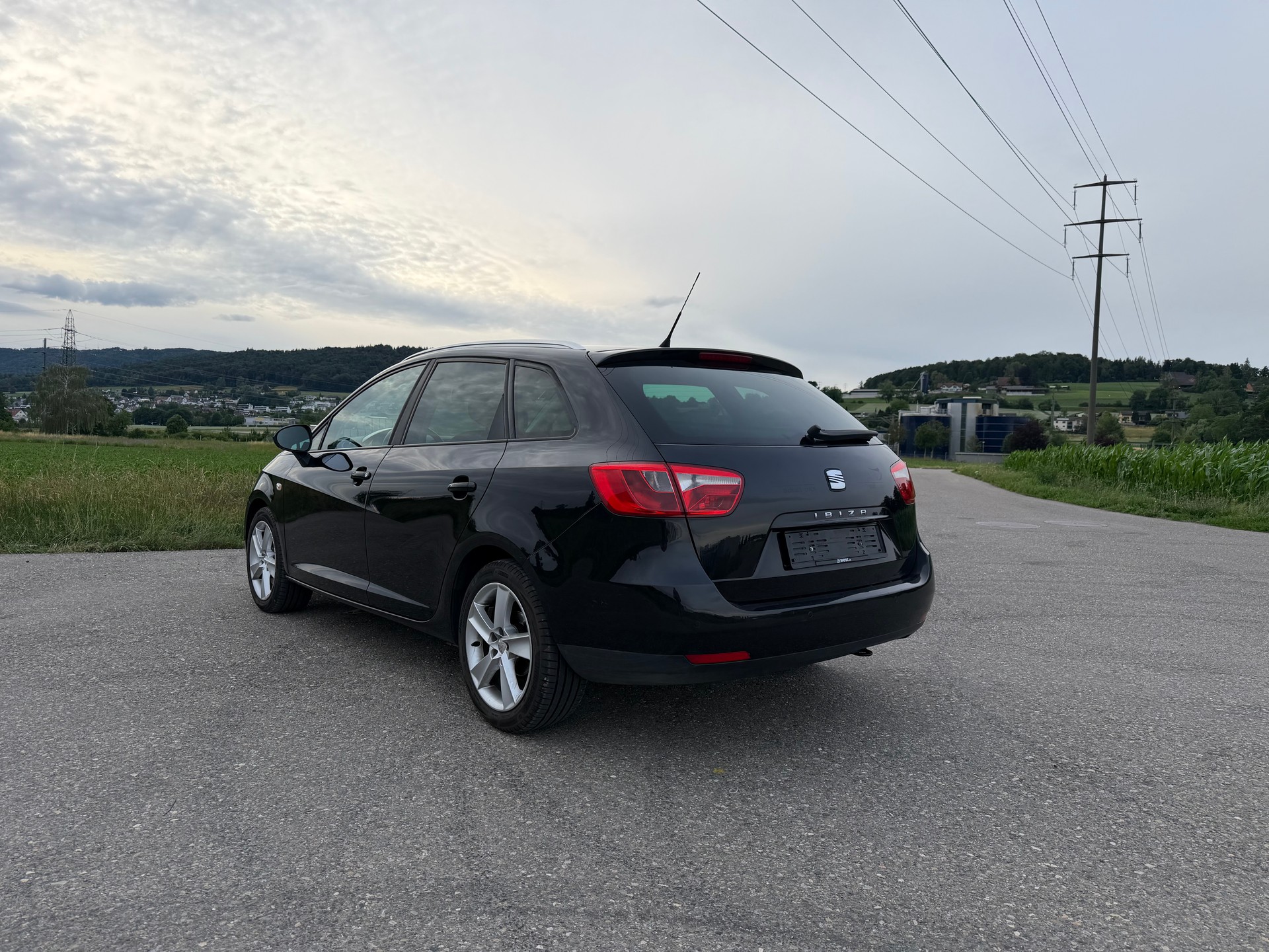 SEAT Ibiza ST 1.6 TDI Sport-image-6