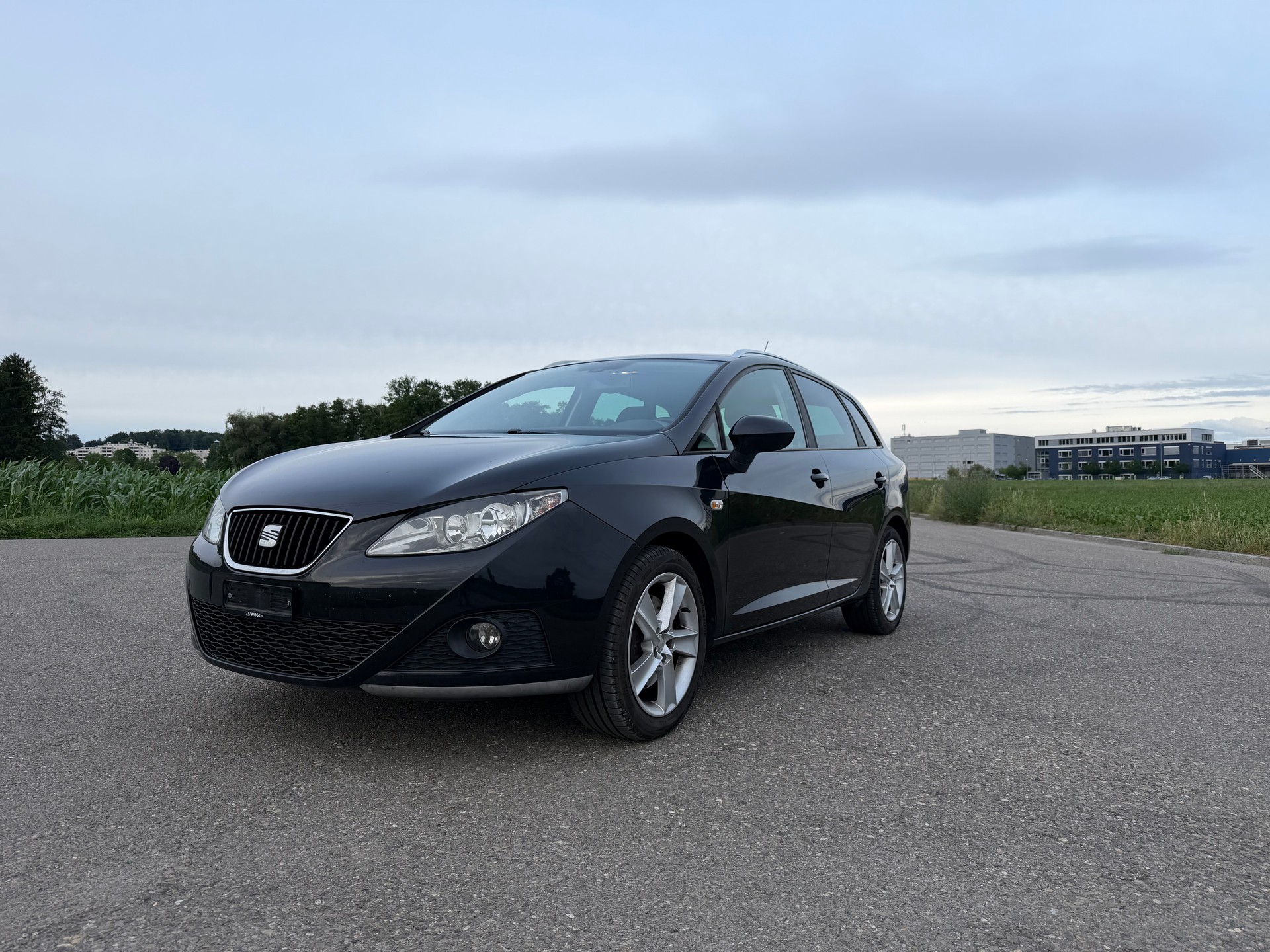 SEAT Ibiza ST 1.6 TDI Sport-image-0