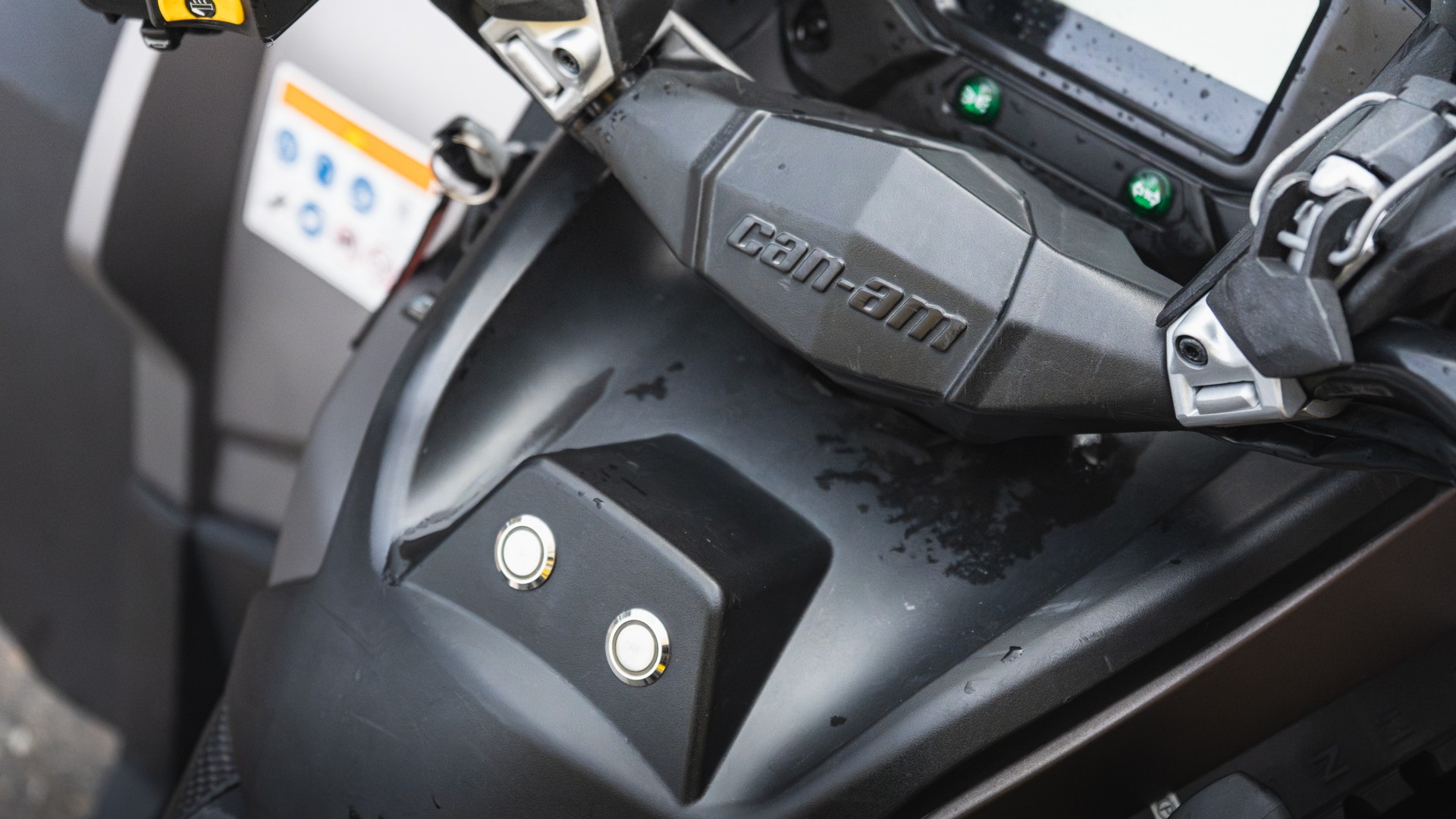 CAN-AM G2 650 MAX XU-image-10