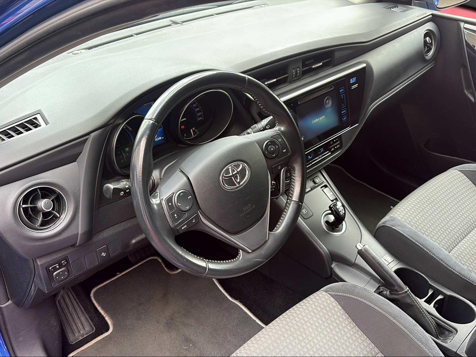 TOYOTA Auris 1.8 HSD Limited-image-4