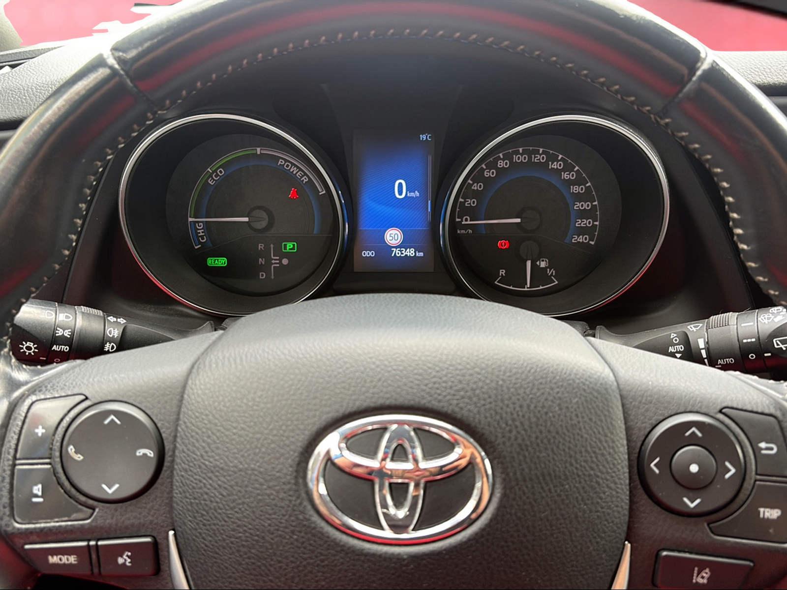 TOYOTA Auris 1.8 HSD Limited-image-5