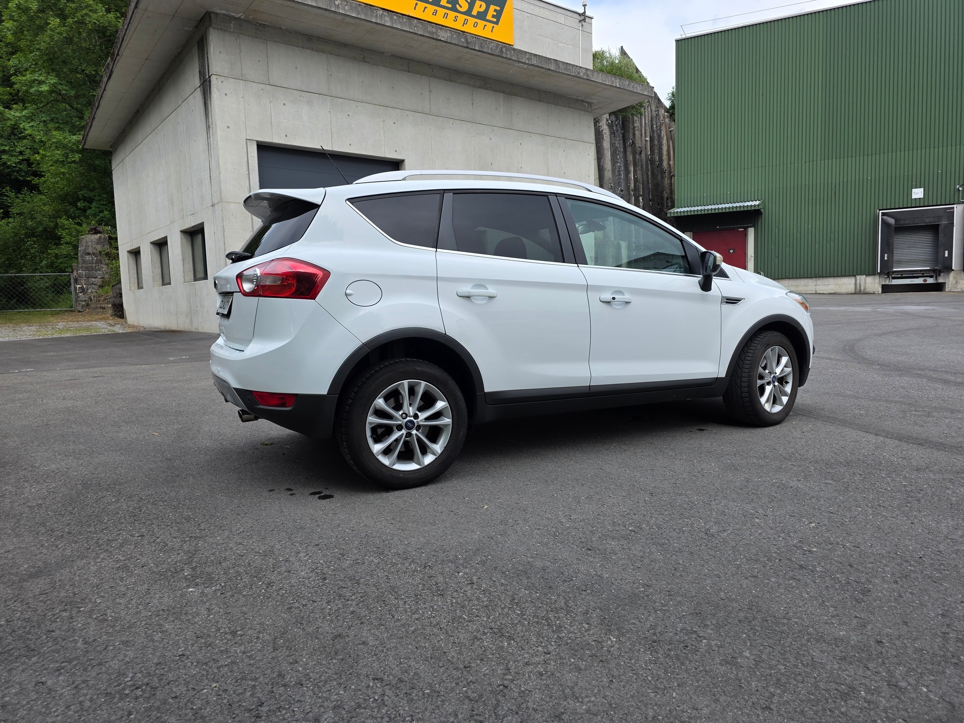 FORD Kuga 2.0 TDCi Titanium 4WD PowerShift-image-13
