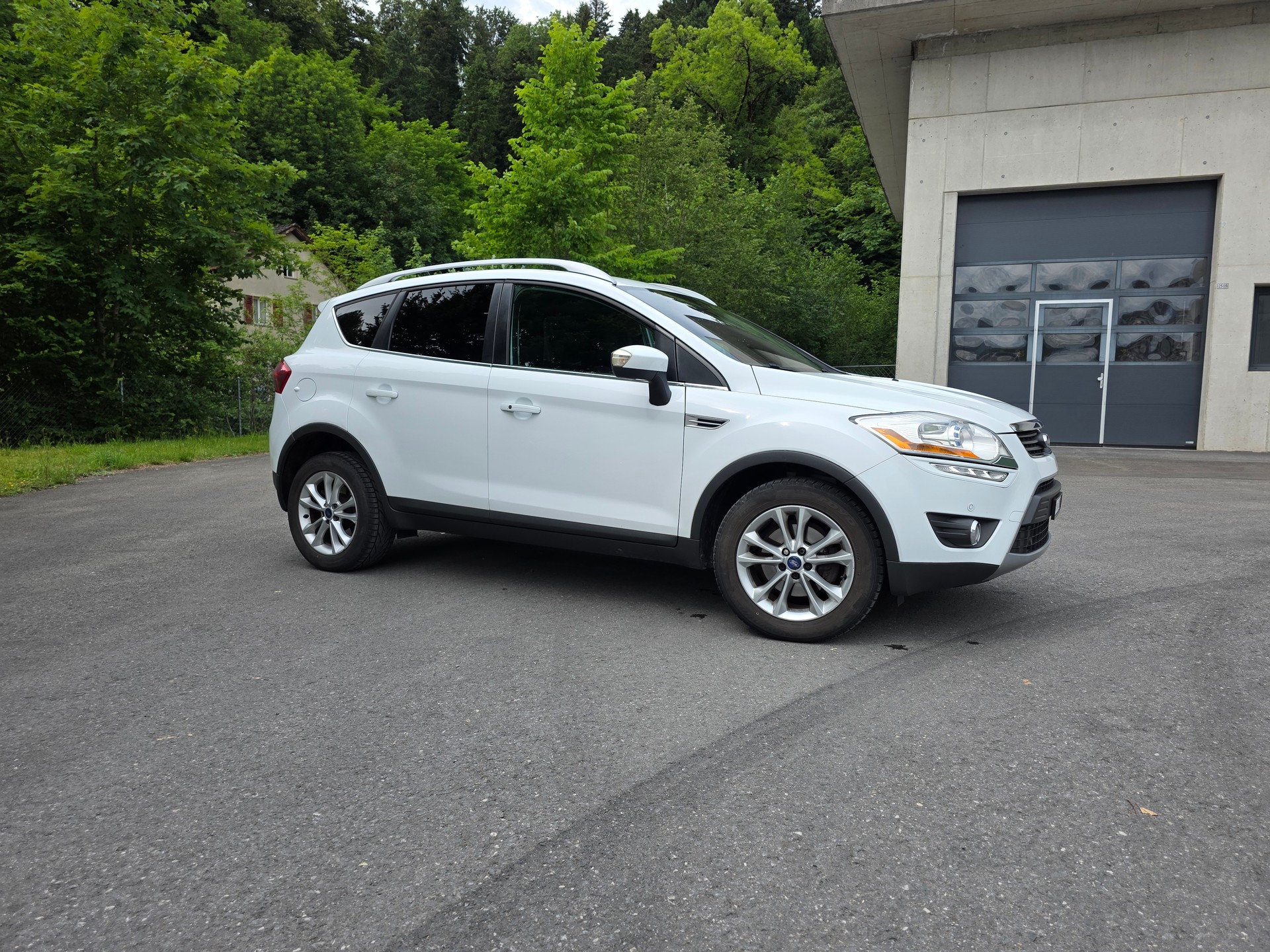 FORD Kuga 2.0 TDCi Titanium 4WD PowerShift-image-8